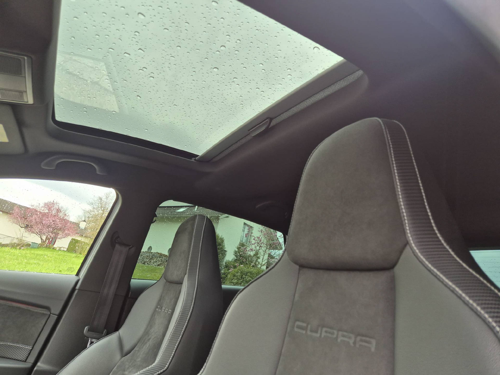 SEAT Leon 2.0 TSI 300 Cupra DSG-image-12