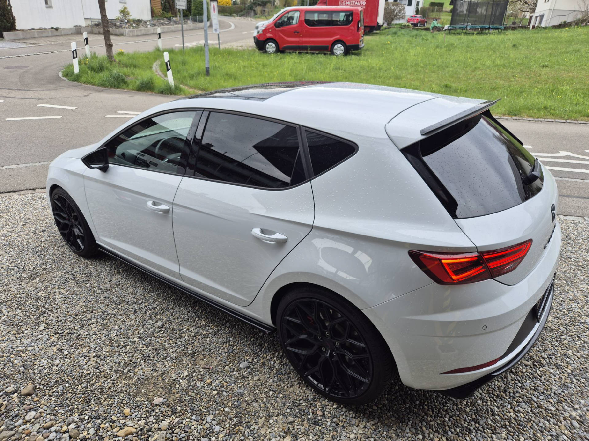 SEAT Leon 2.0 TSI 300 Cupra DSG-image-4