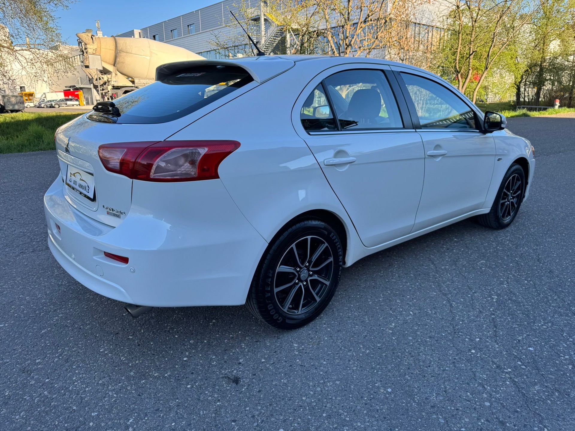 MITSUBISHI Lancer Sportback 1.8 Style CVT-image-5