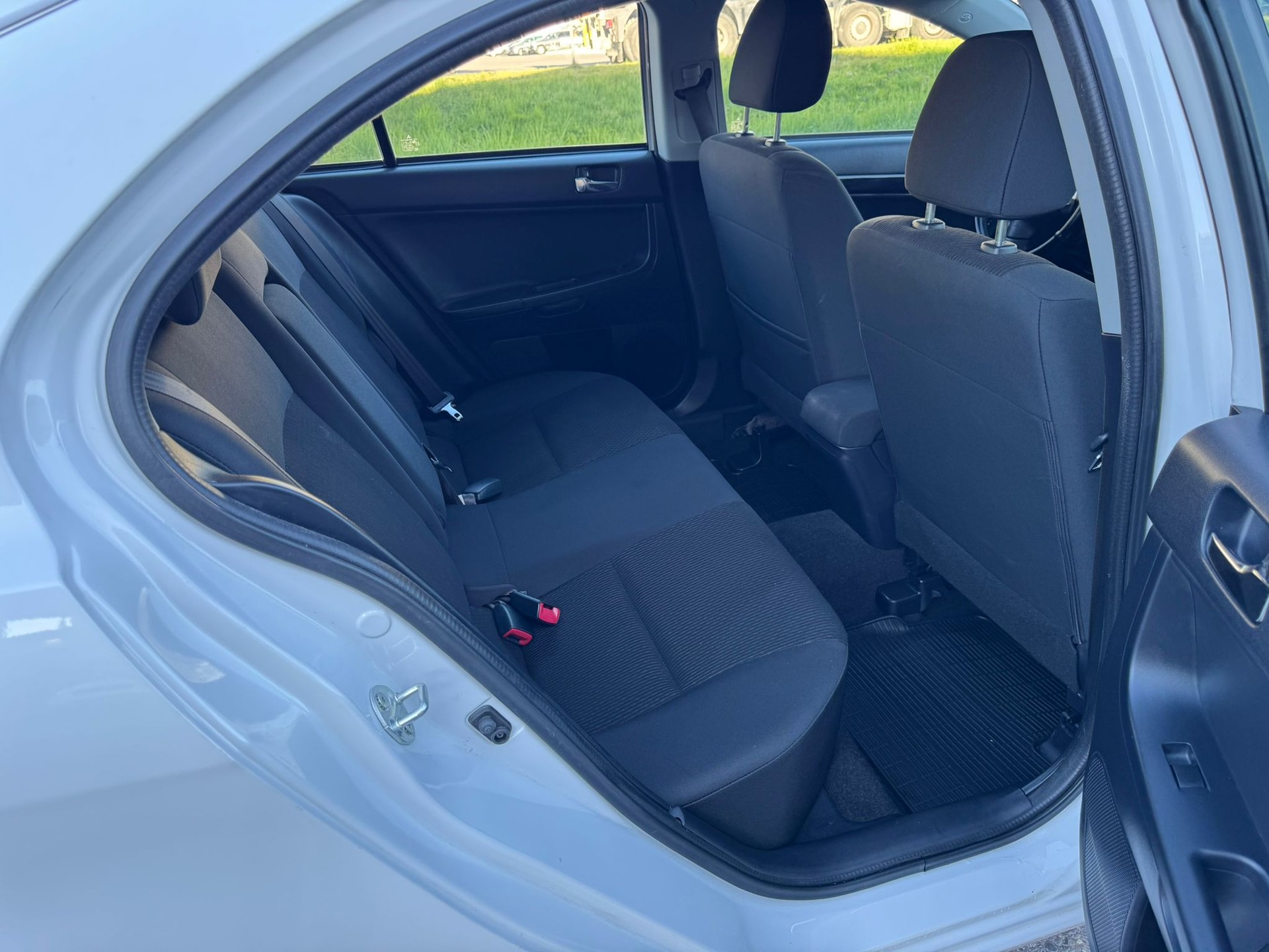 MITSUBISHI Lancer Sportback 1.8 Style CVT-image-10