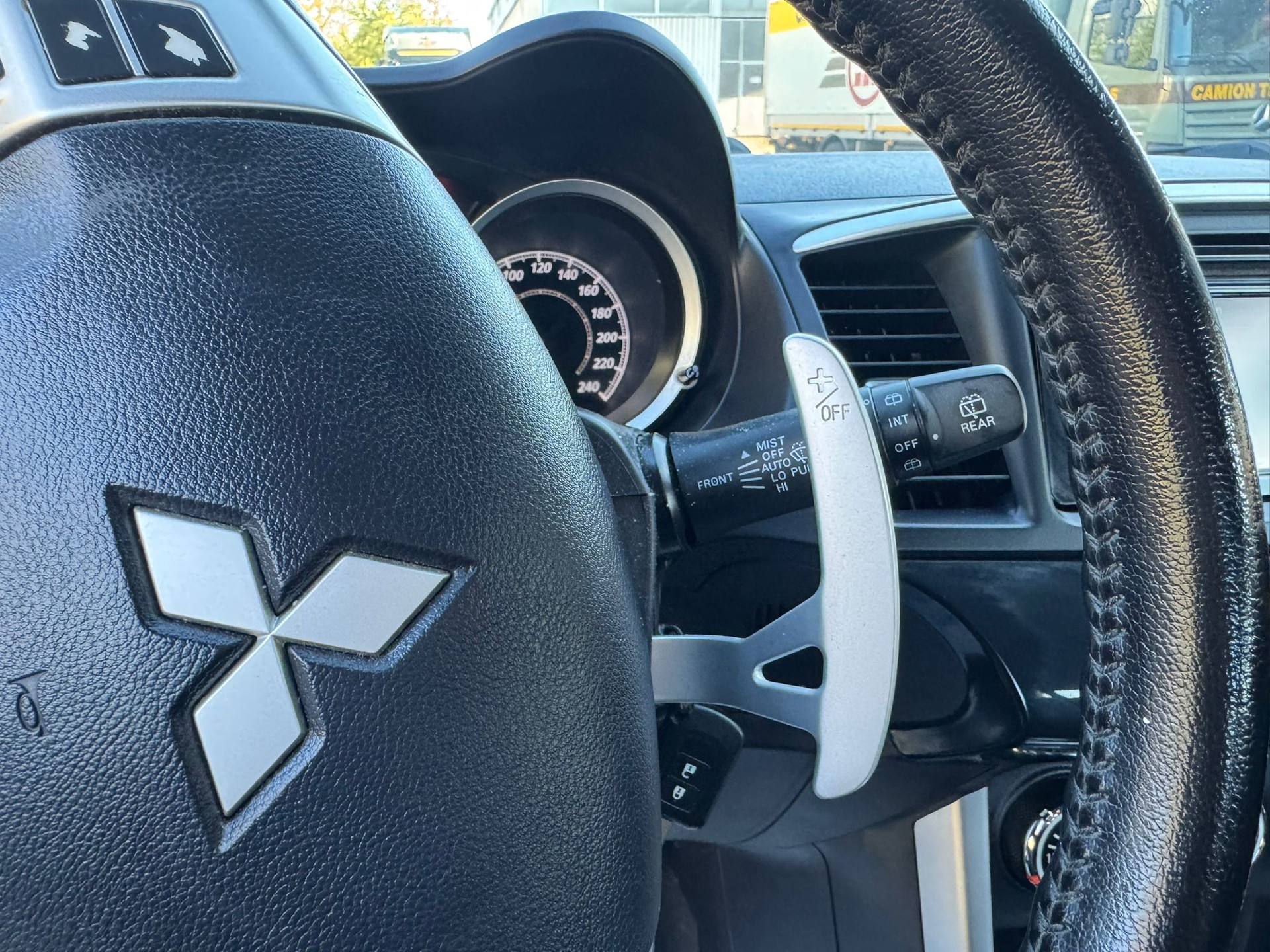 MITSUBISHI Lancer Sportback 1.8 Style CVT-image-18