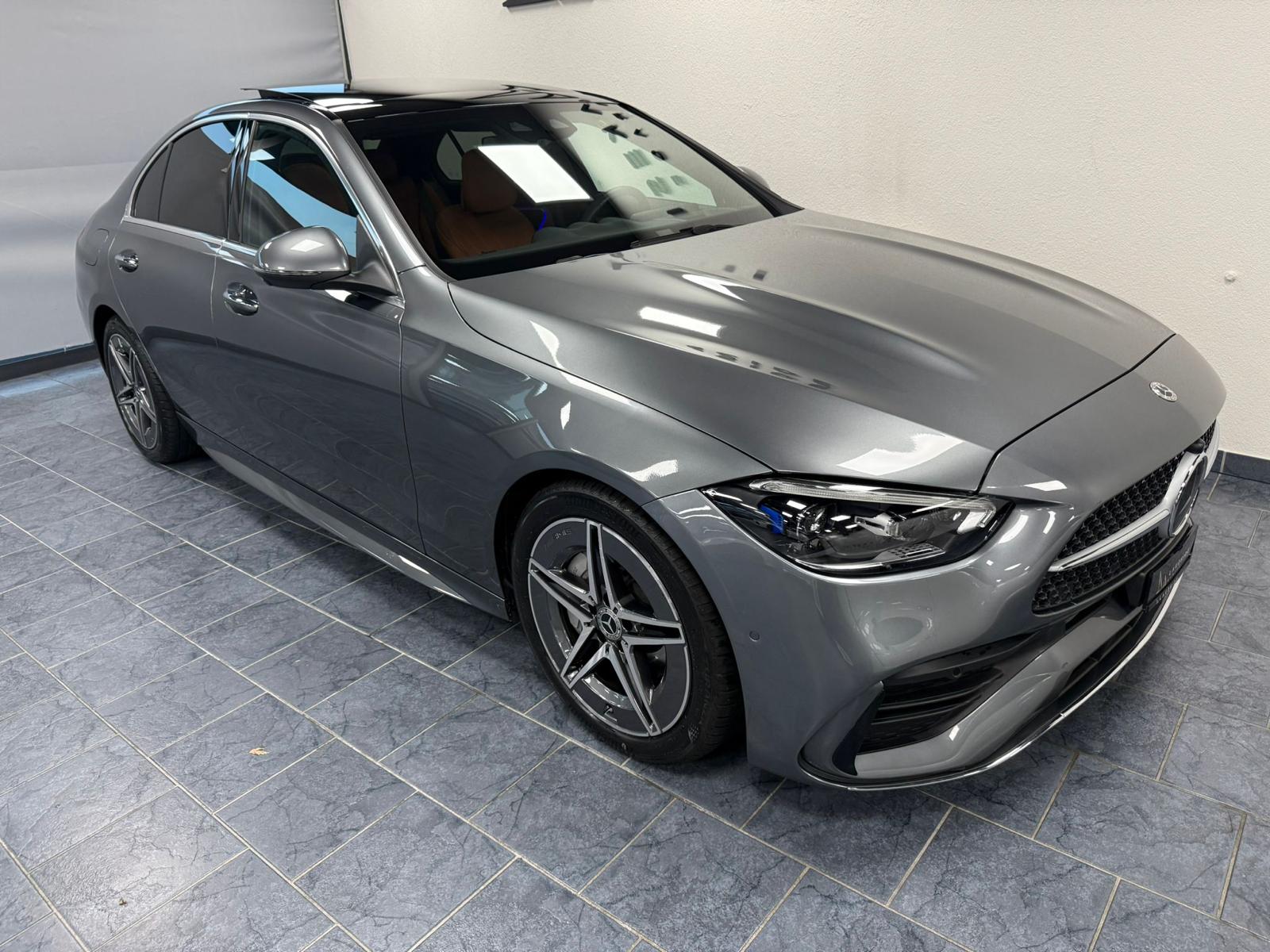 MERCEDES-BENZ C 300 4Matic AMG Line-showroom-element-2