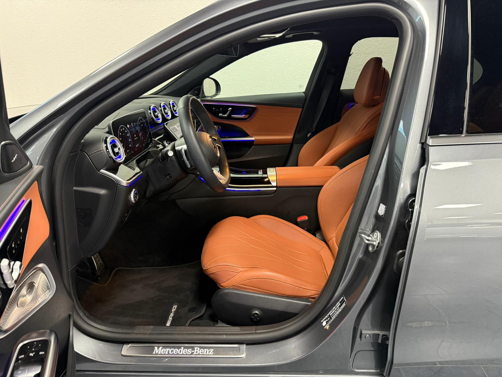 MERCEDES-BENZ C 300 4Matic AMG Line-image-8