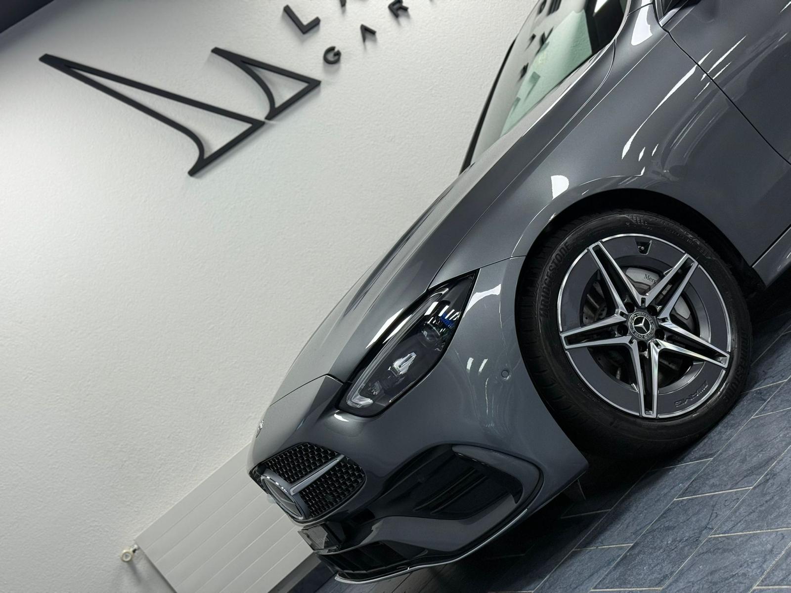 MERCEDES-BENZ C 300 4Matic AMG Line-image-6