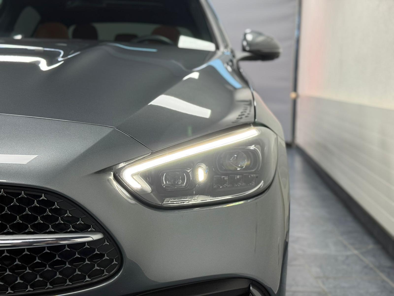 MERCEDES-BENZ C 300 4Matic AMG Line-image-7