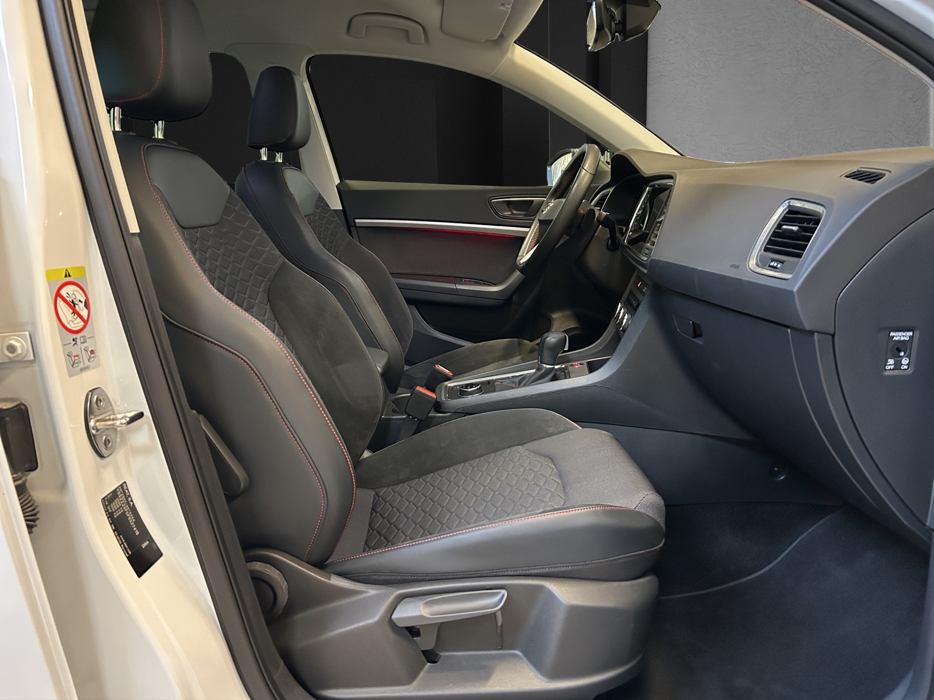 SEAT Ateca 2.0 TSI Hola FR 4Drive DSG-image-11