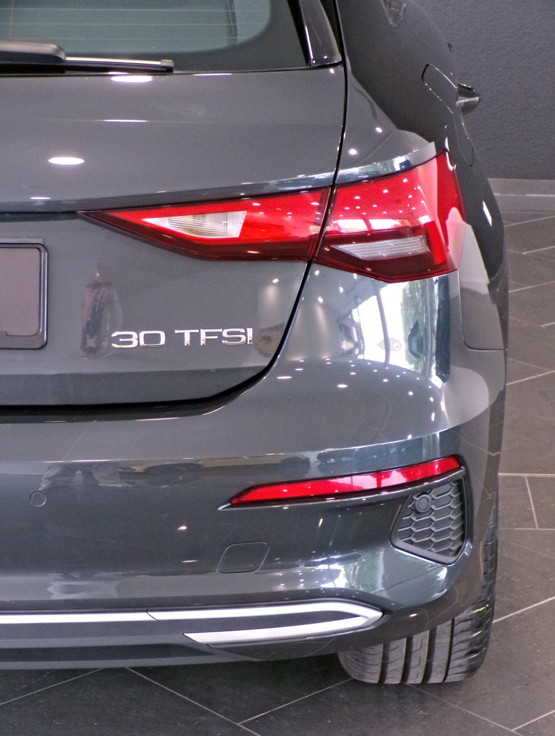 AUDI 30 TFSI-image-8