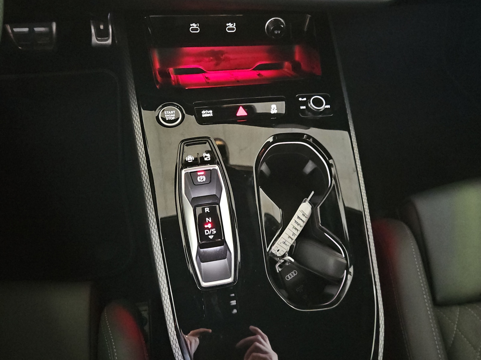 AUDI A5 Avant TDI quattro 150 kW S tronic-image-21