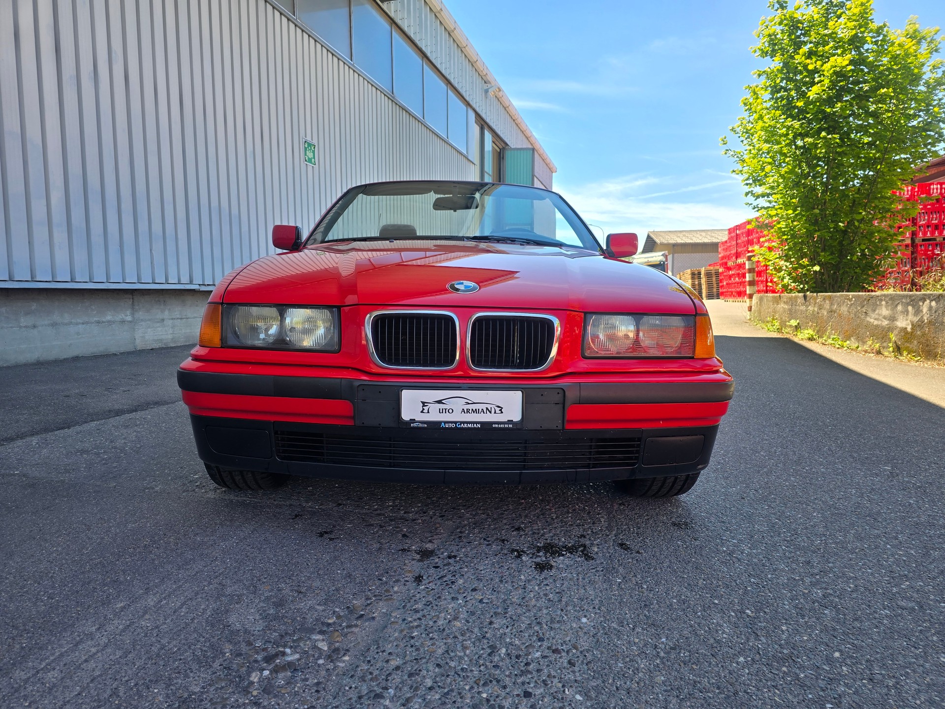 BMW 318i Cabrio-image-6