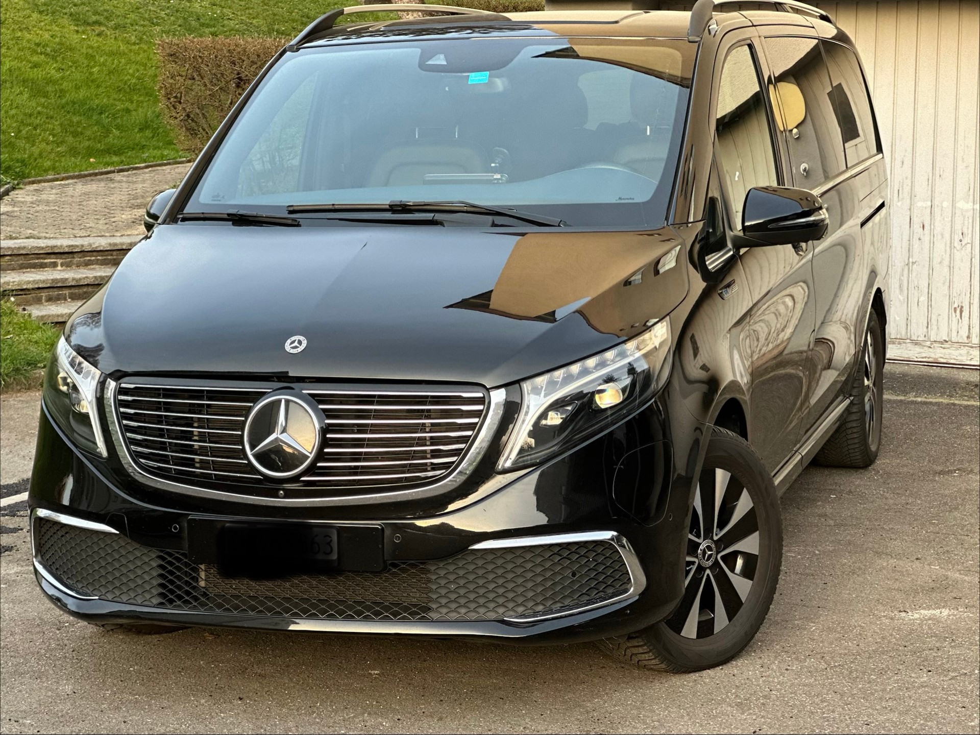 MERCEDES-BENZ EQV 300 lang Avantgarde Frisch MFK Voll Ausstattung 0782300020-image-1