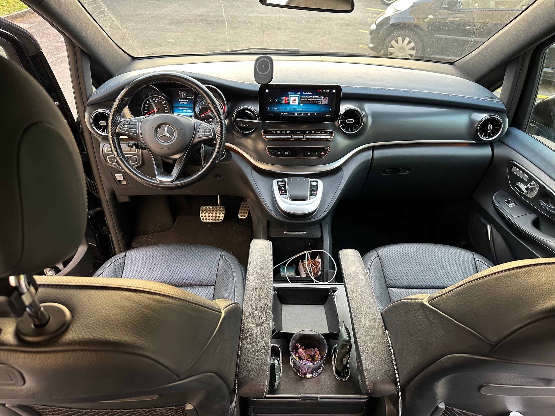 MERCEDES-BENZ EQV 300 lang Avantgarde Frisch MFK Voll Ausstattung 0782300020-image-7