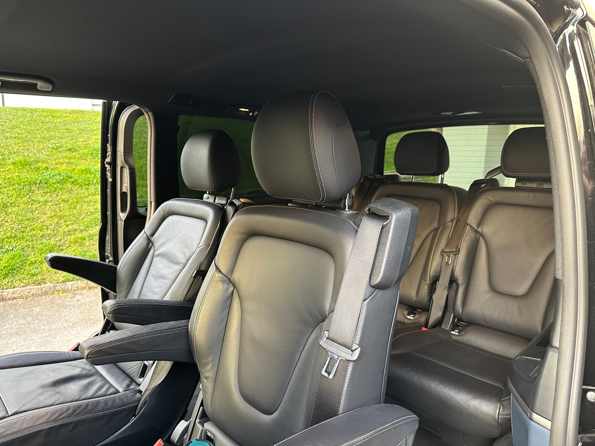 MERCEDES-BENZ EQV 300 lang Avantgarde Frisch MFK Voll Ausstattung 0782300020-image-8