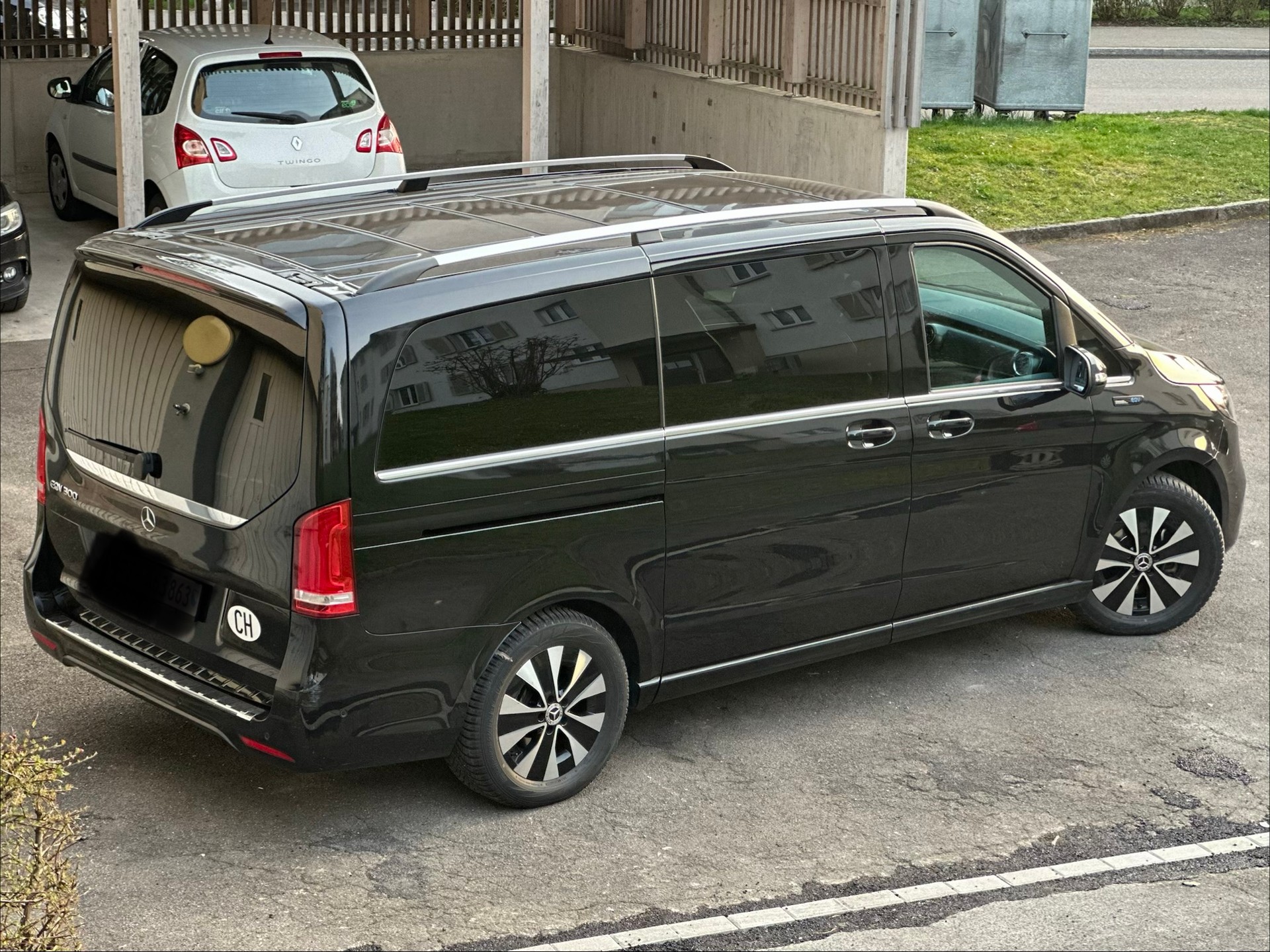 MERCEDES-BENZ EQV 300 lang Avantgarde Frisch MFK Voll Ausstattung 0782300020-image-2