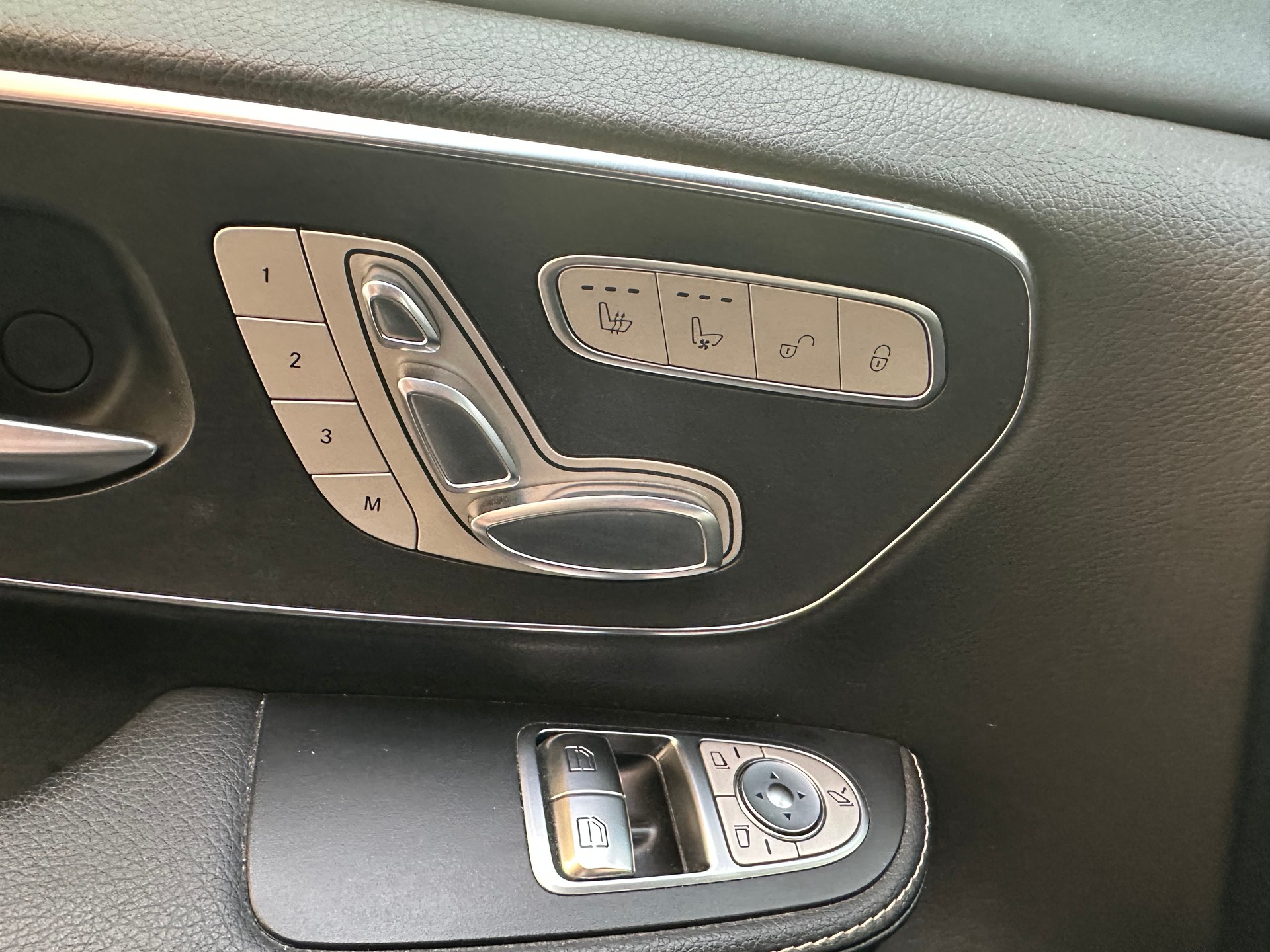 MERCEDES-BENZ EQV 300 lang Avantgarde Frisch MFK Voll Ausstattung 0782300020-image-6