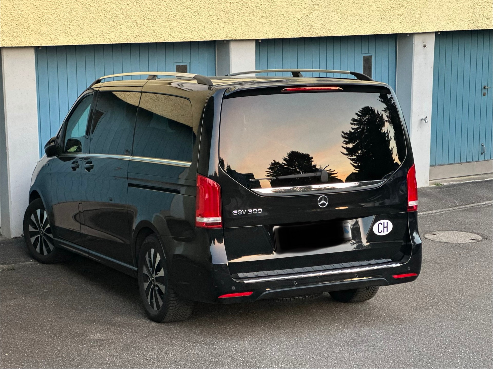 MERCEDES-BENZ EQV 300 lang Avantgarde Frisch MFK Voll Ausstattung 0782300020-image-4