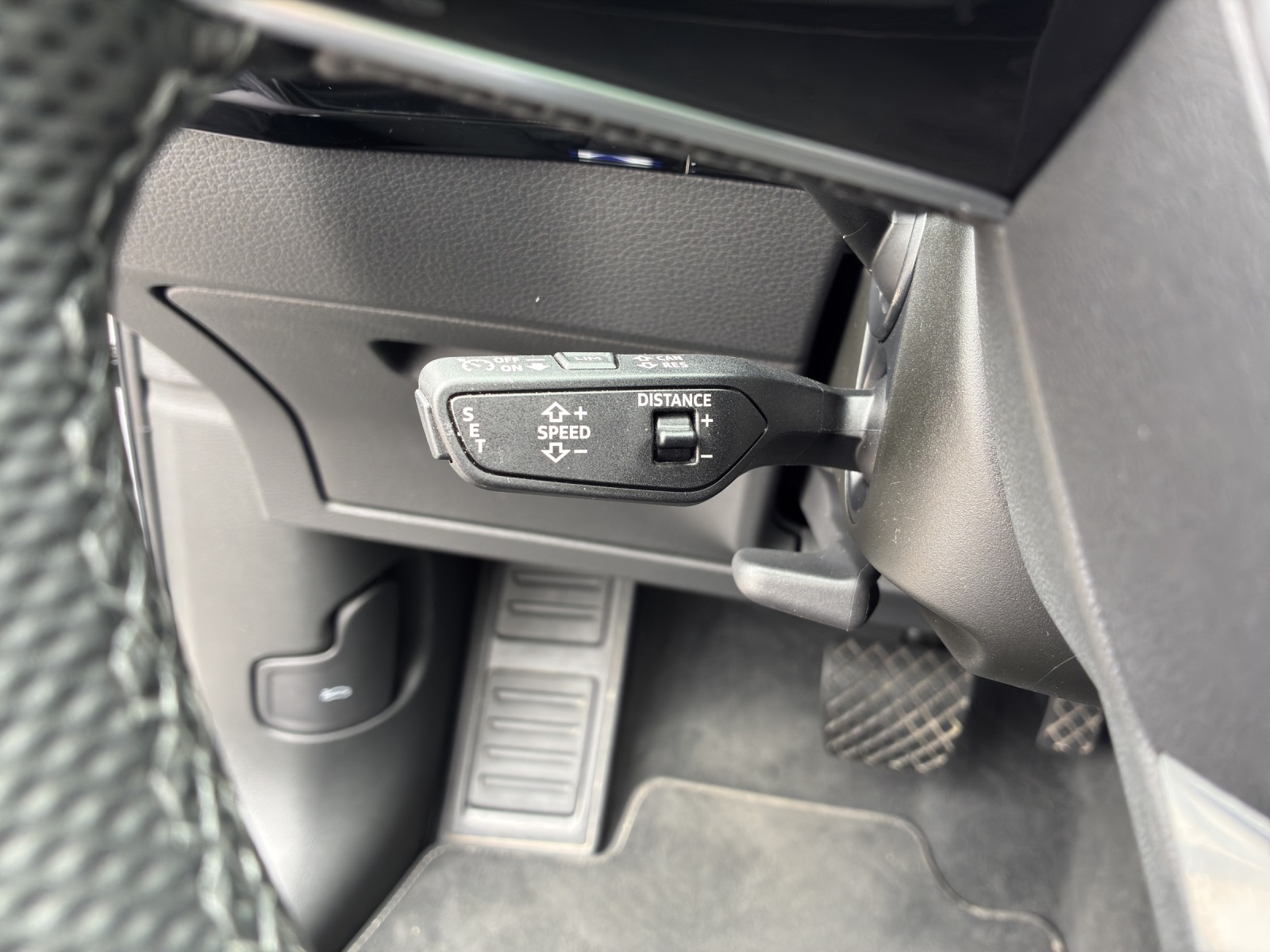 AUDI e-tron 55 S Line Black Edition quattro-image-14