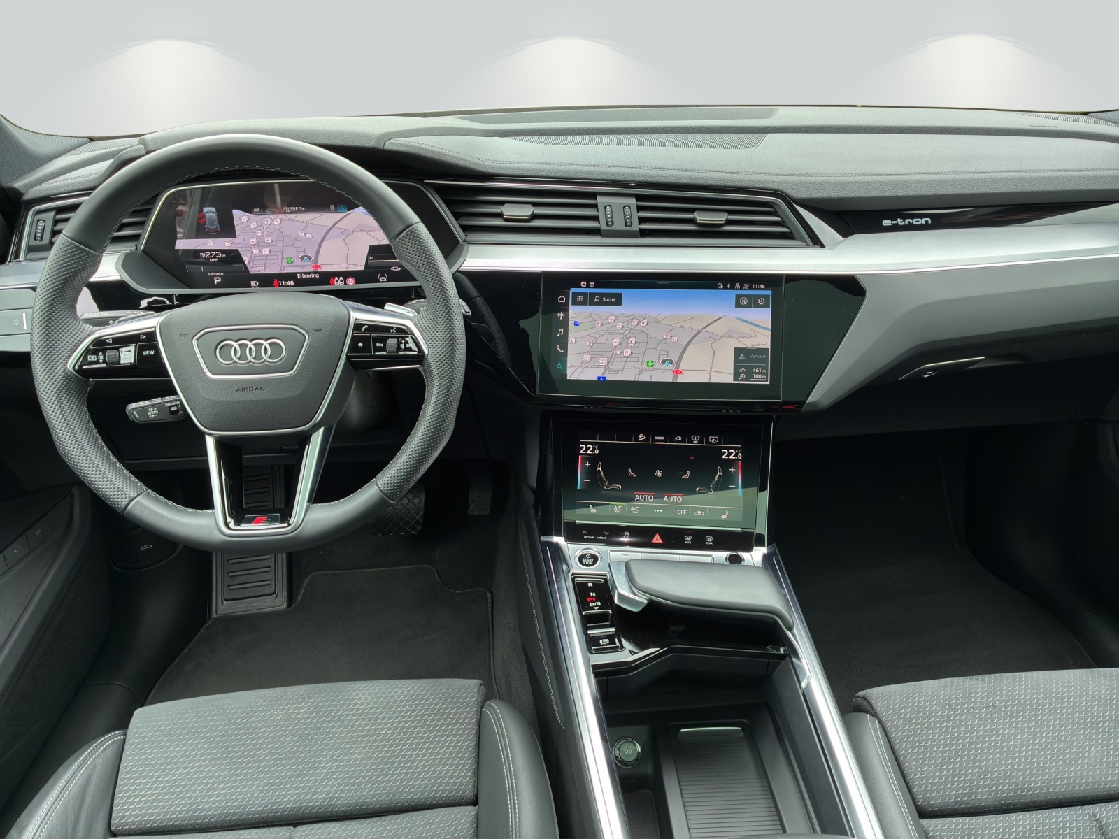 AUDI e-tron 55 S Line Black Edition quattro-image-6