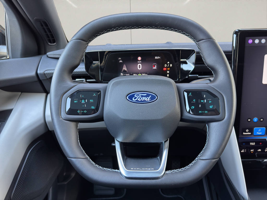 FORD Explorer Extended Range Premium AWD-image-12