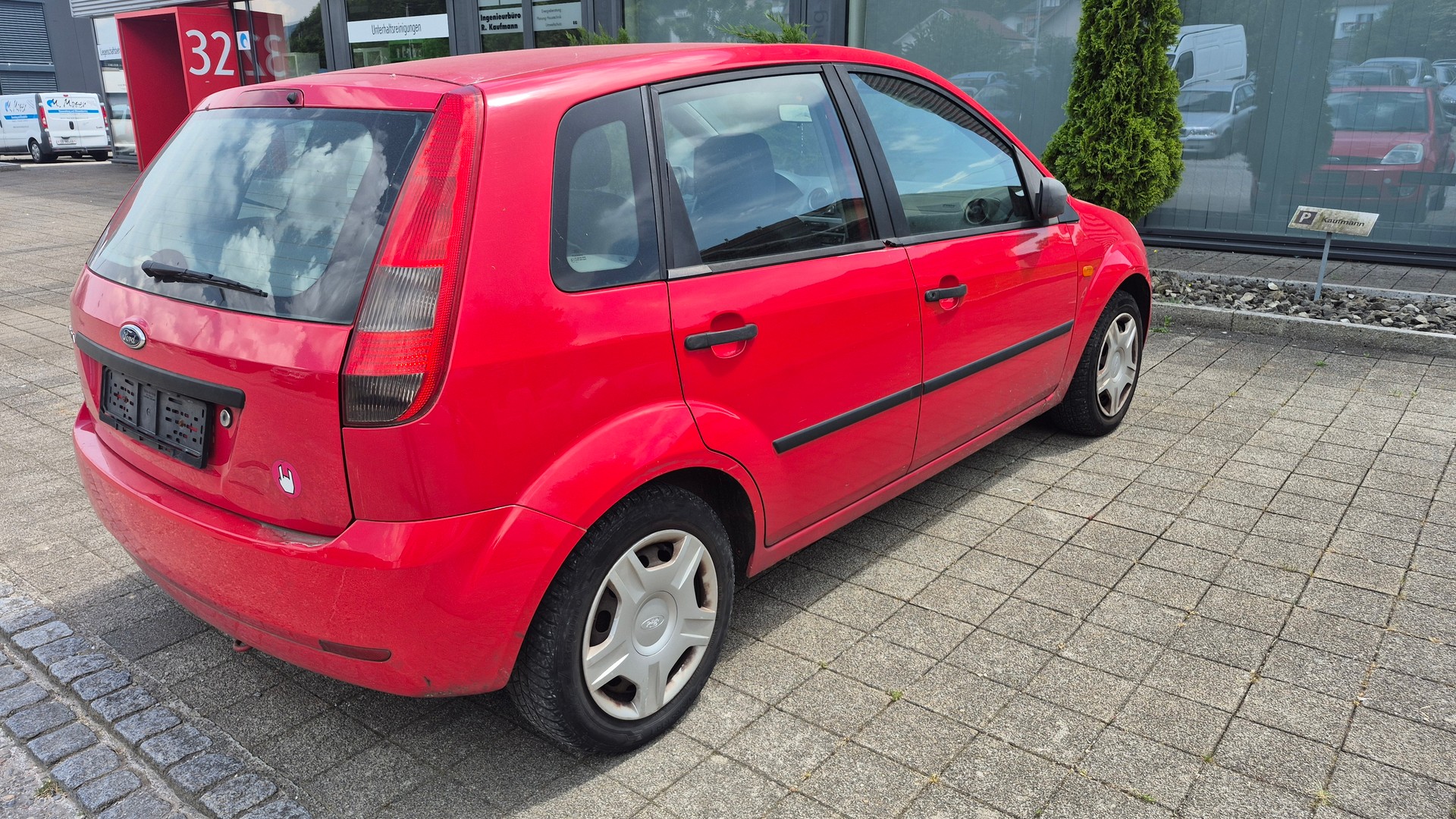 FORD Fiesta 1.4 16V Trend-image-4