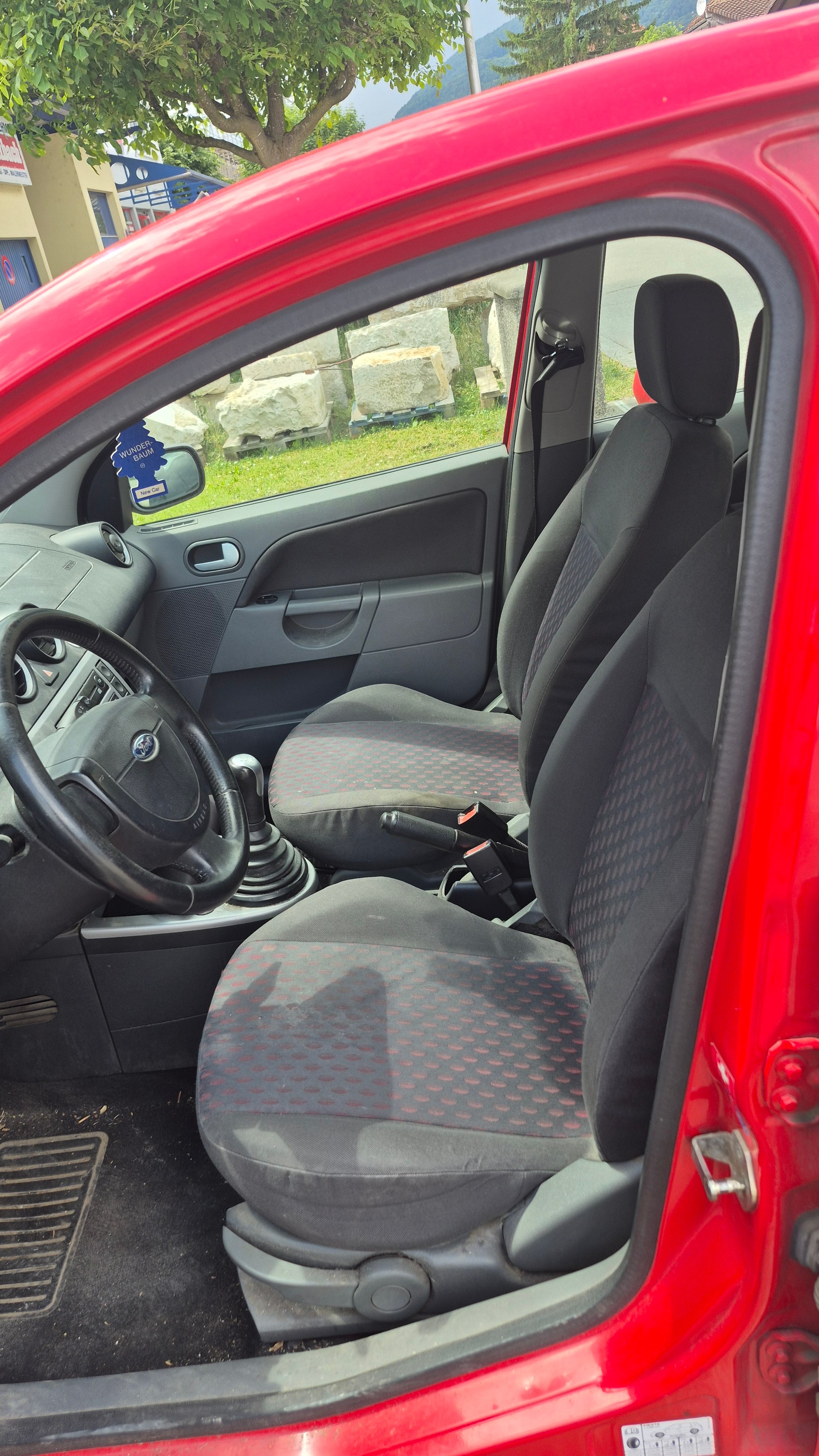 FORD Fiesta 1.4 16V Trend-image-8