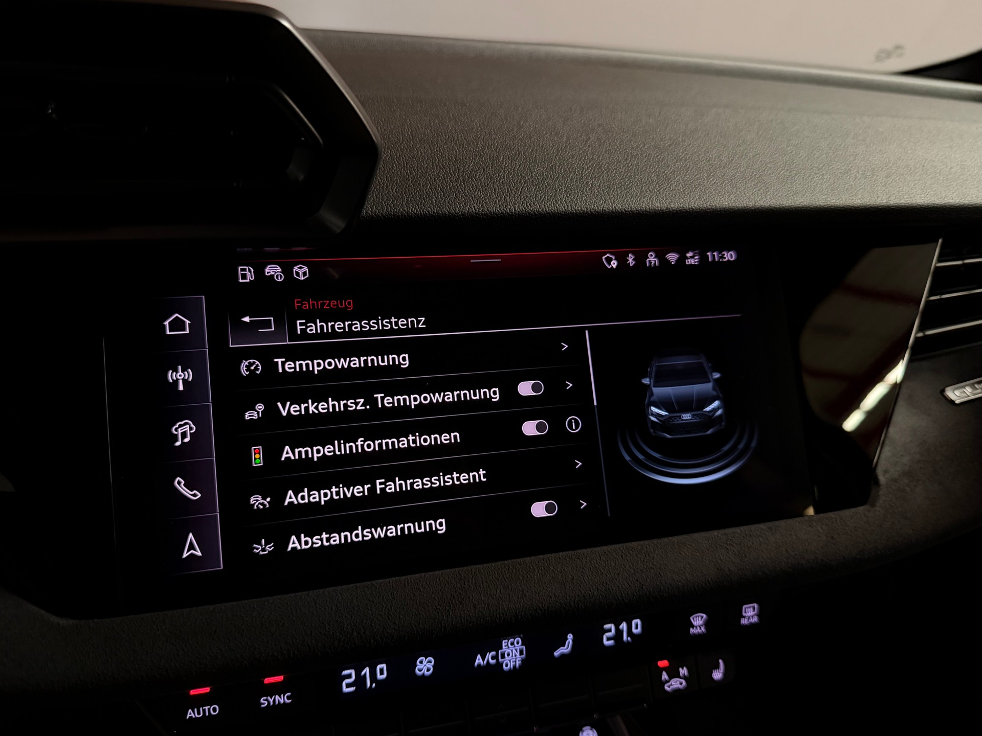 AUDI RS3 Limousine 2.5 TSI quattro S-tronic-image-35