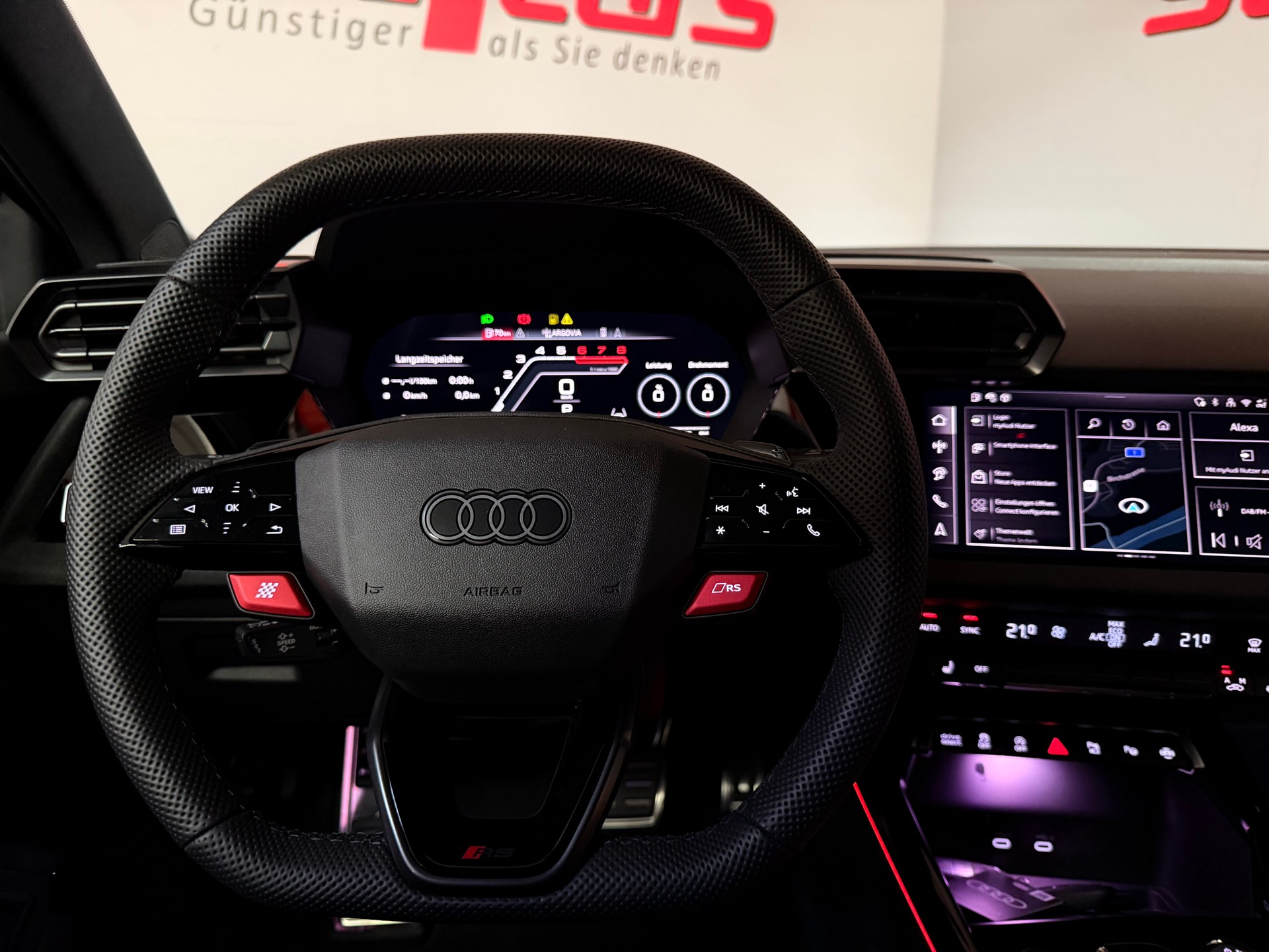 AUDI RS3 Limousine 2.5 TSI quattro S-tronic-image-21