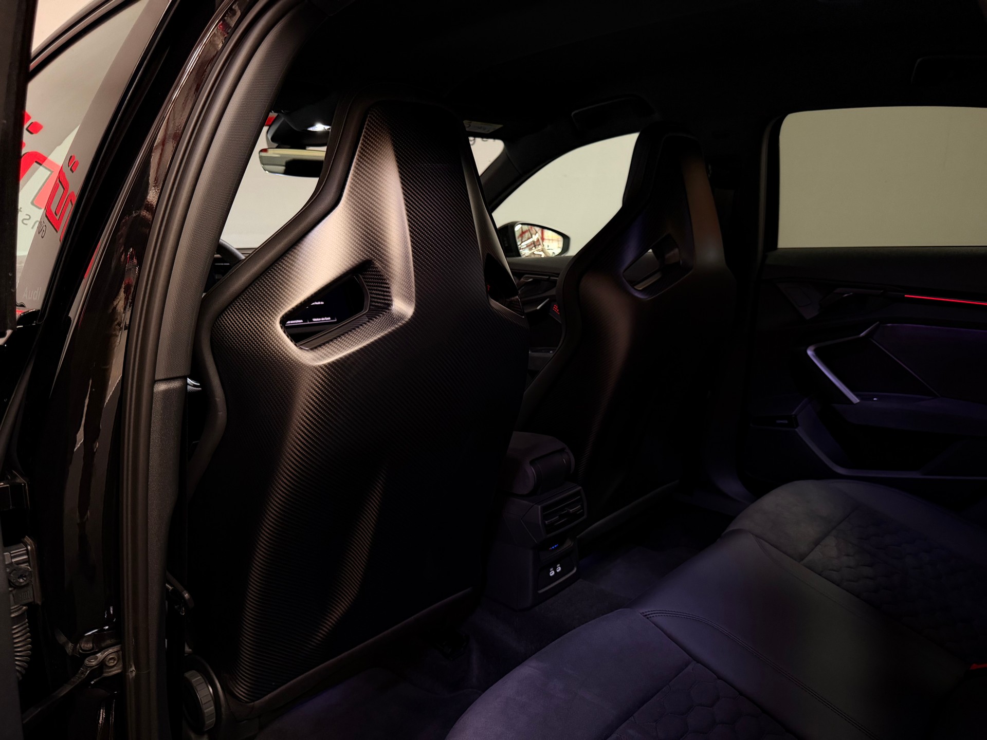 AUDI RS3 Limousine 2.5 TSI quattro S-tronic-image-19