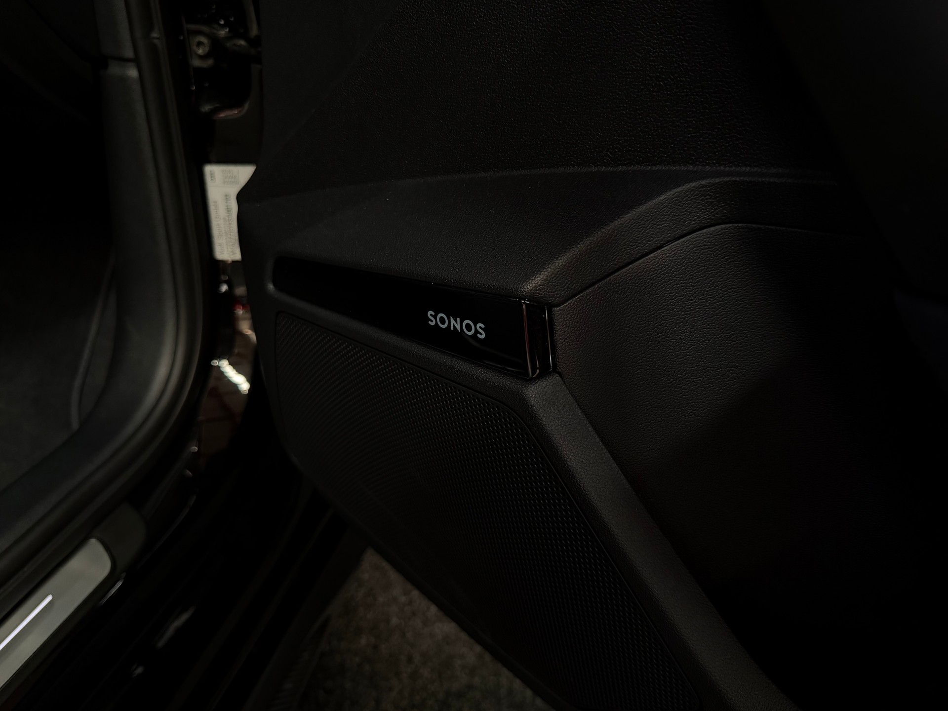 AUDI RS3 Limousine 2.5 TSI quattro S-tronic-image-24