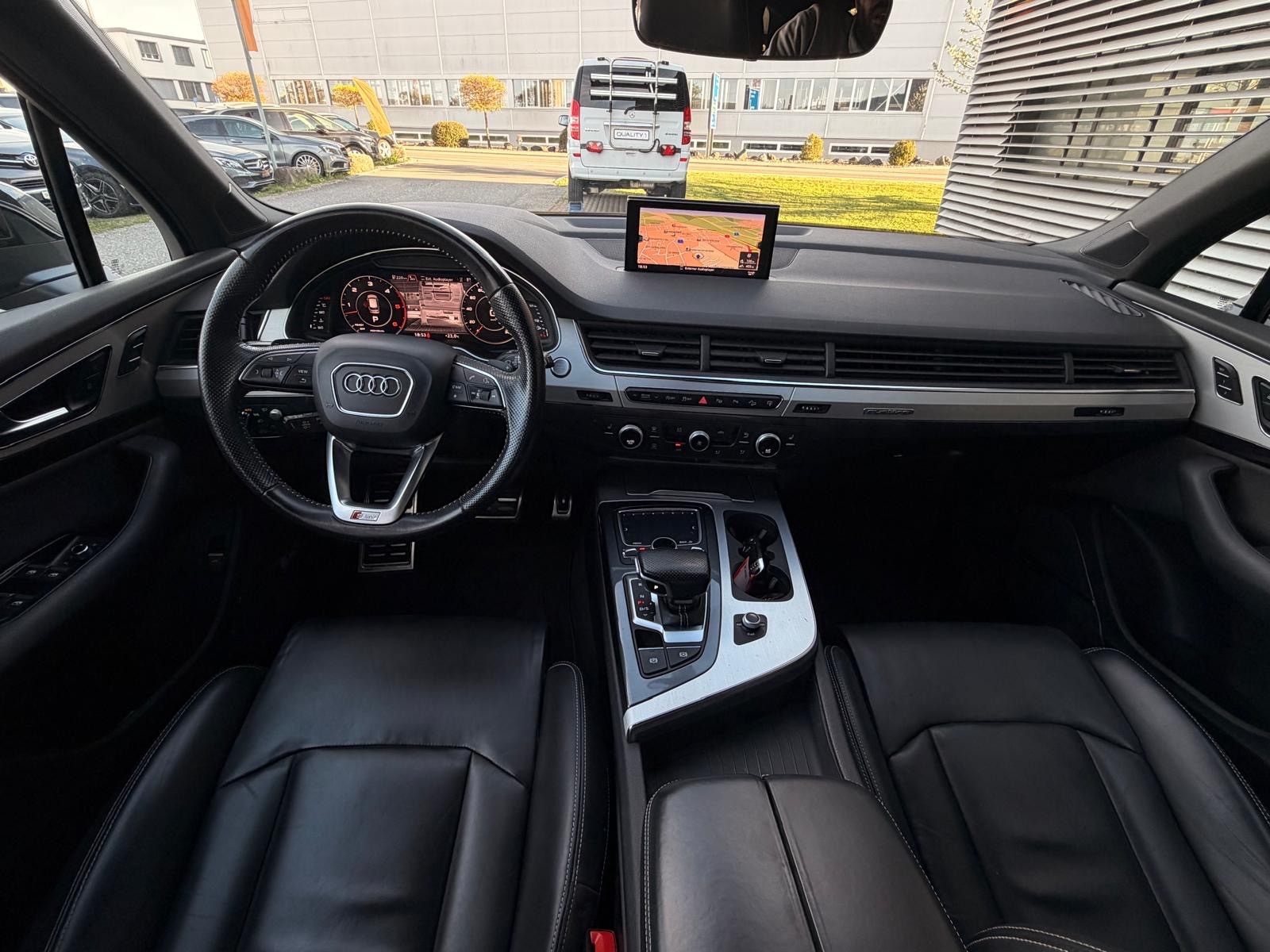 AUDI Q7 3.0 TDI quattro tiptronic S-Line-image-15