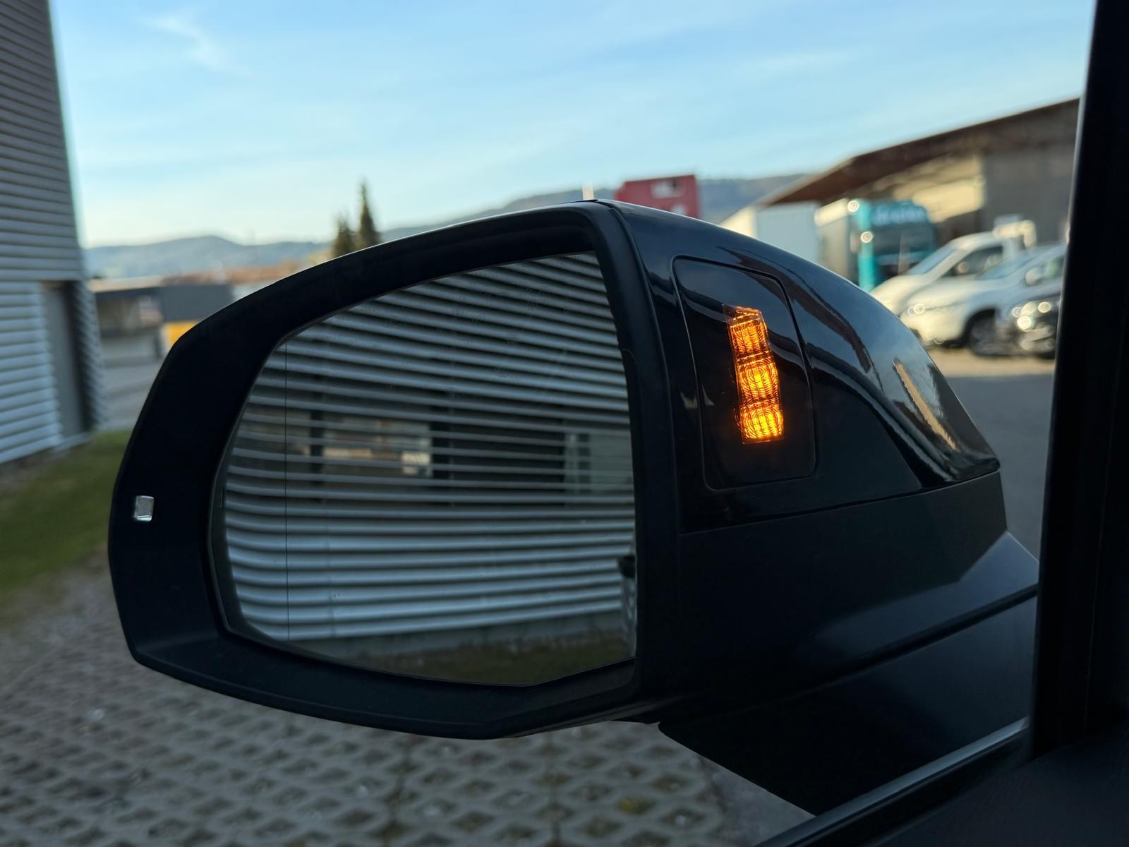 AUDI Q7 3.0 TDI quattro tiptronic S-Line-image-6
