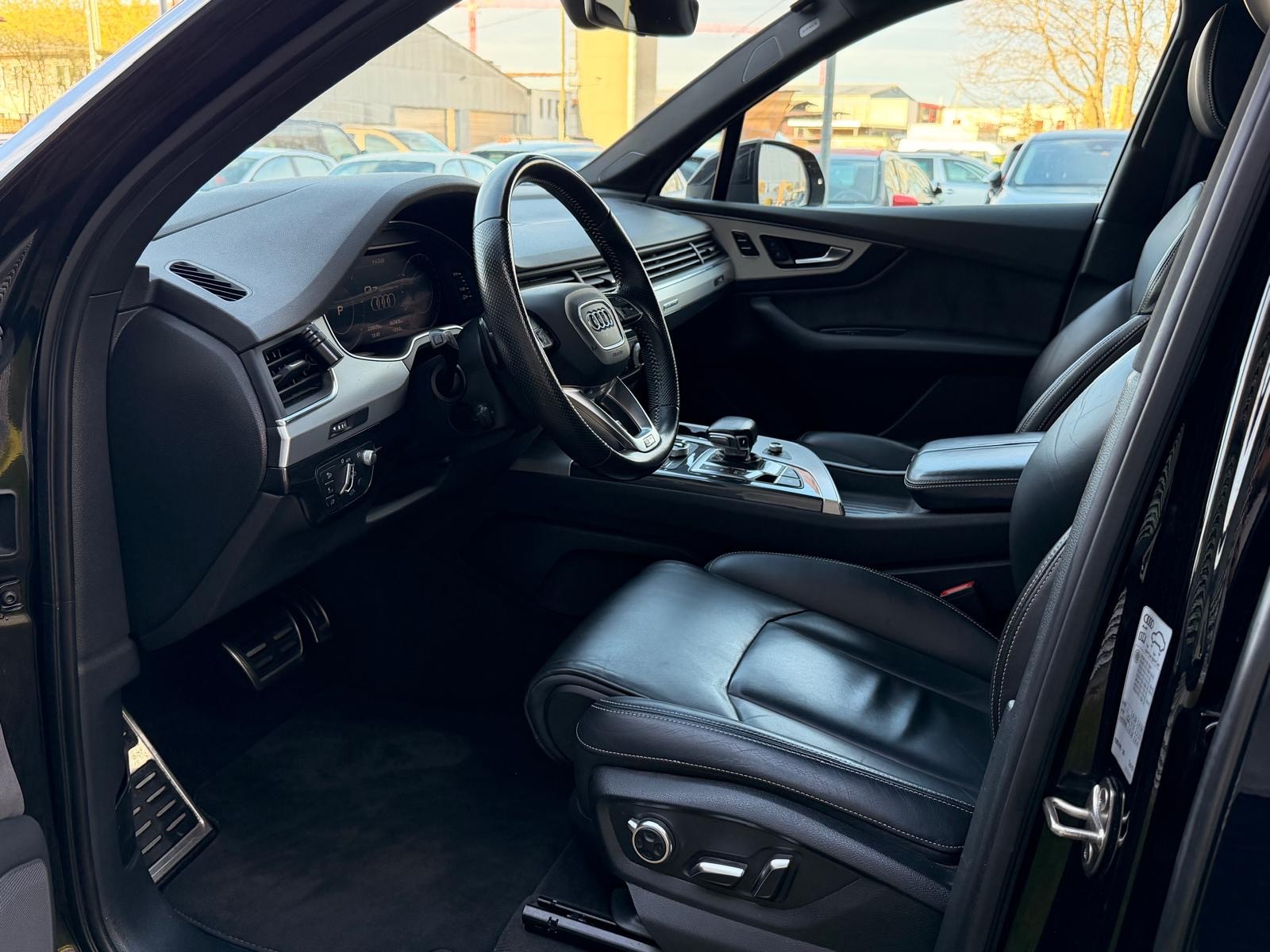 AUDI Q7 3.0 TDI quattro tiptronic S-Line-image-11