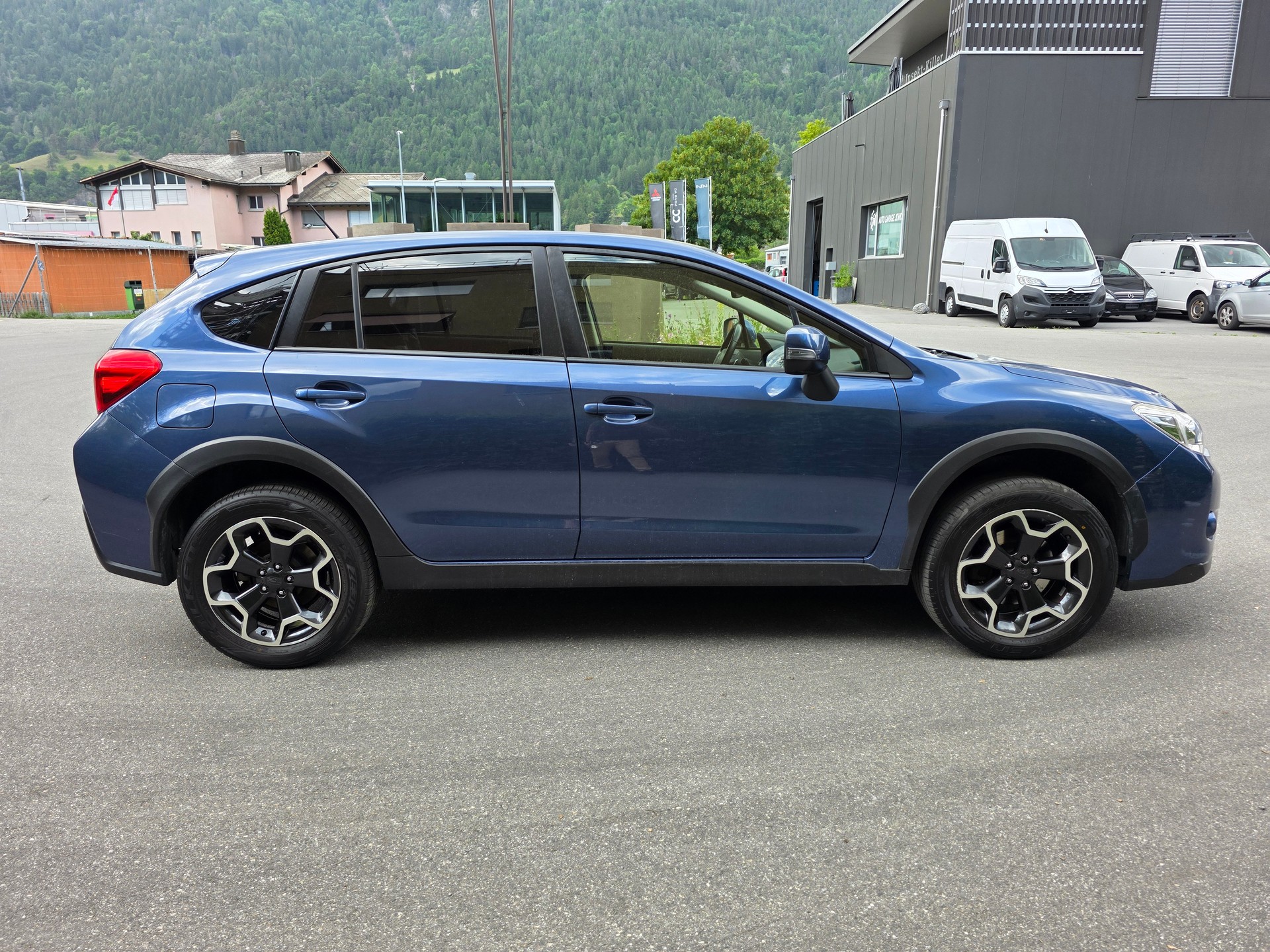 SUBARU XV 2.0 Swiss Two AWD CVT-image-5