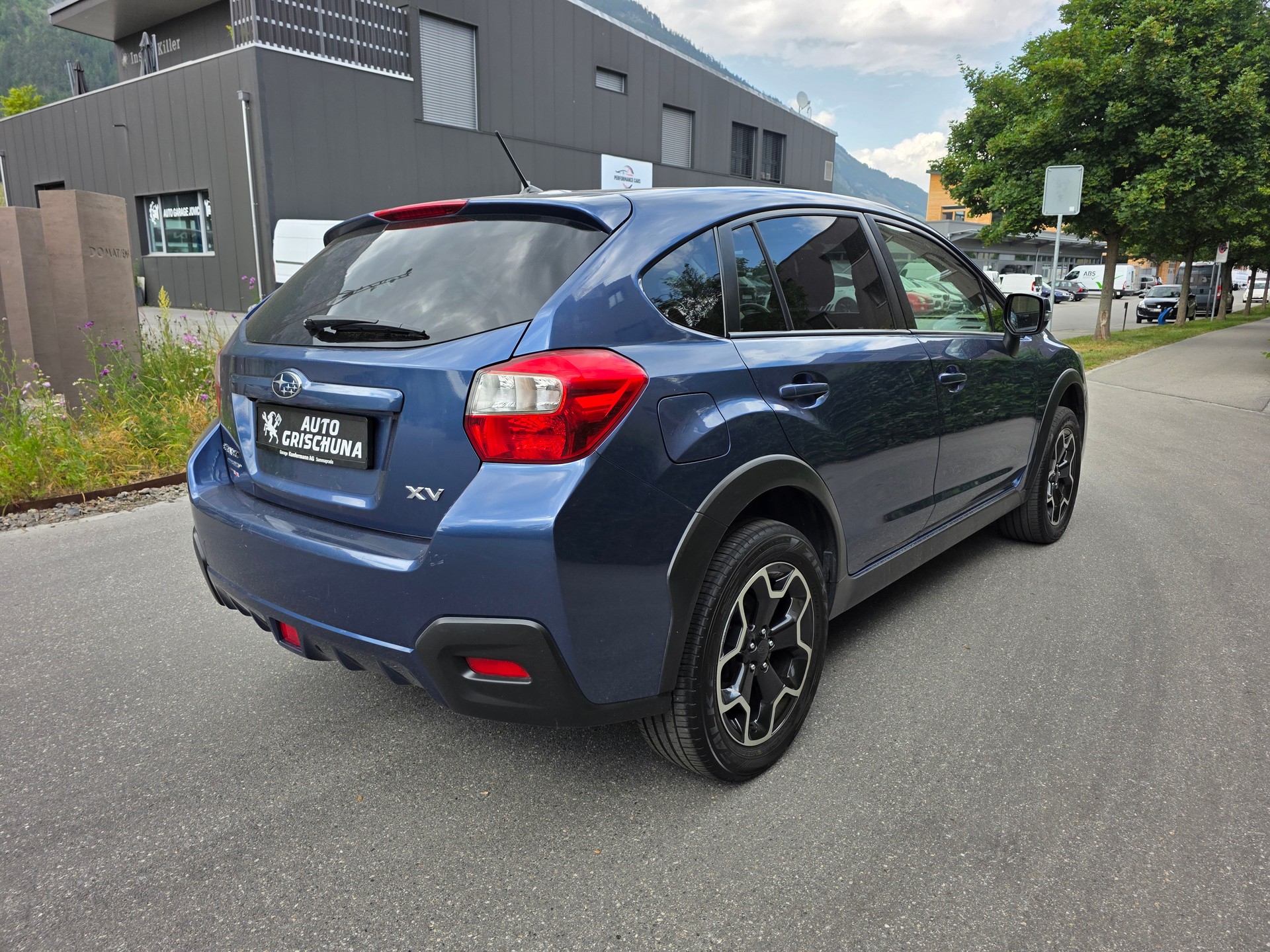 SUBARU XV 2.0 Swiss Two AWD CVT-image-4