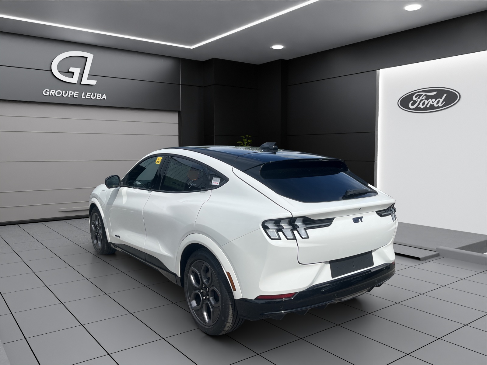 FORD Mustang MACH-E GT AWD 91 kWh-showroom-element-3