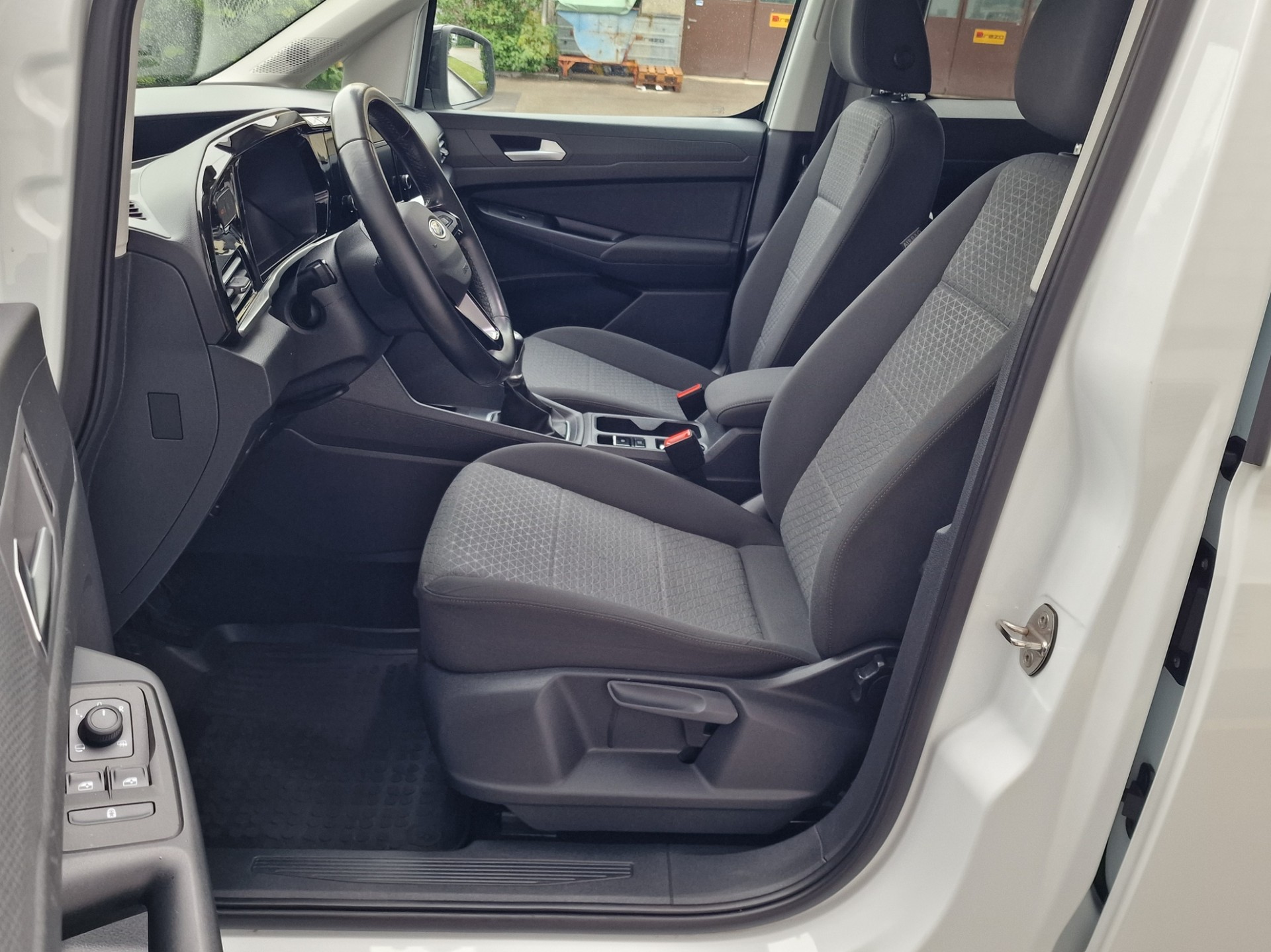 FORD Grand Tourneo Connect 2.0 EcoBlue Active-image-6
