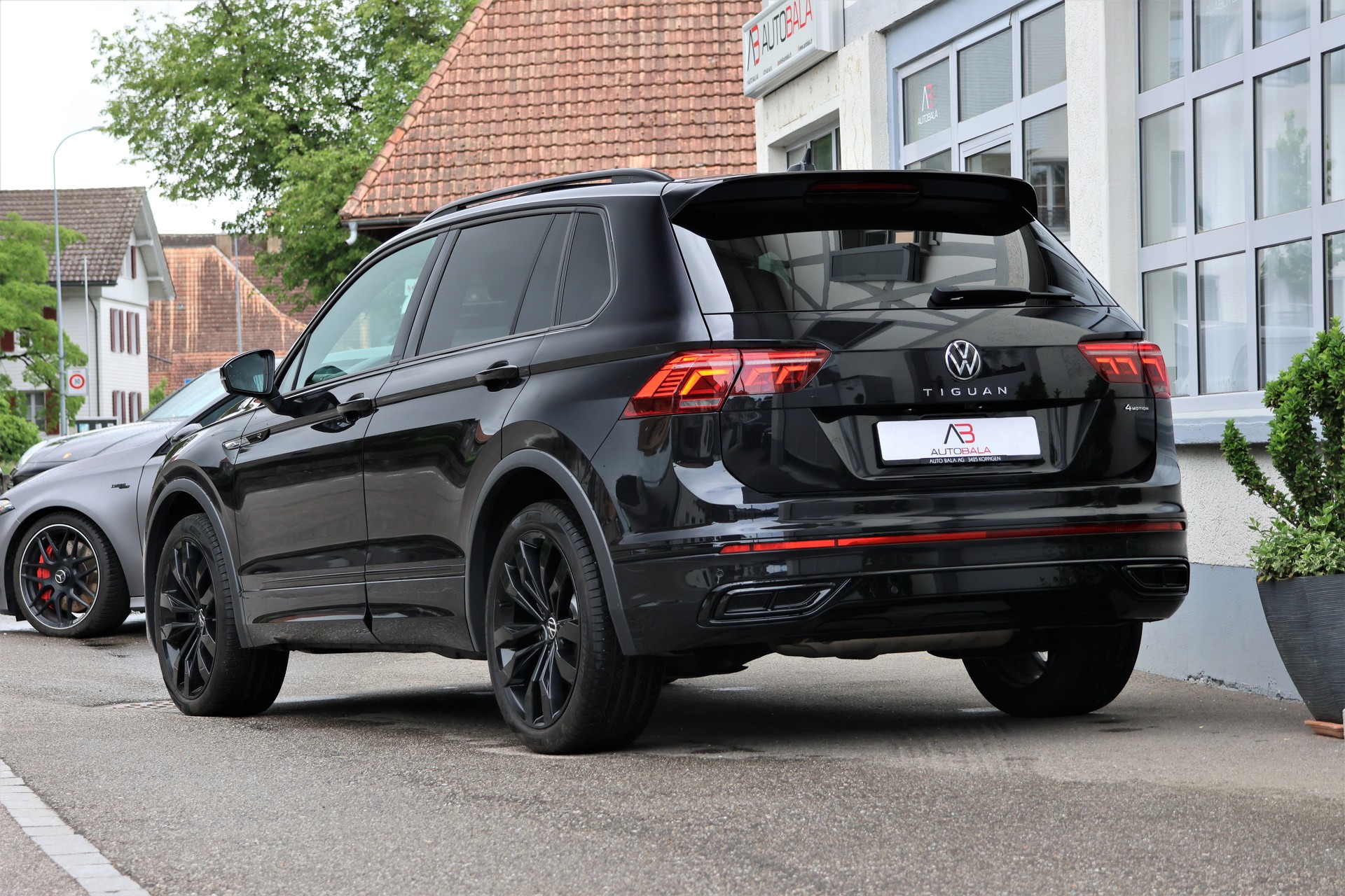 VW Tiguan 2.0TSI R-Line 4Motion DSG (CH) + 2.5T AHK-showroom-element-2