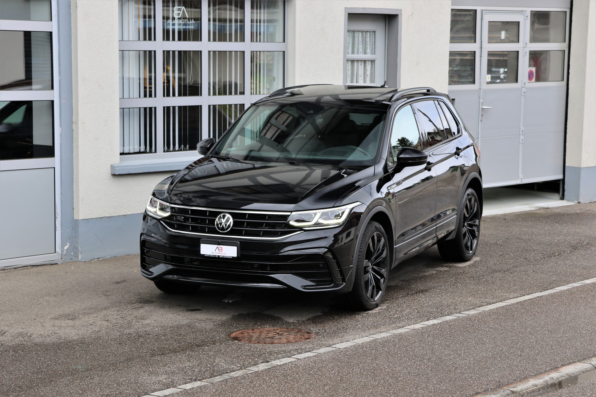 VW Tiguan 2.0TSI R-Line 4Motion DSG (CH) + 2.5T AHK