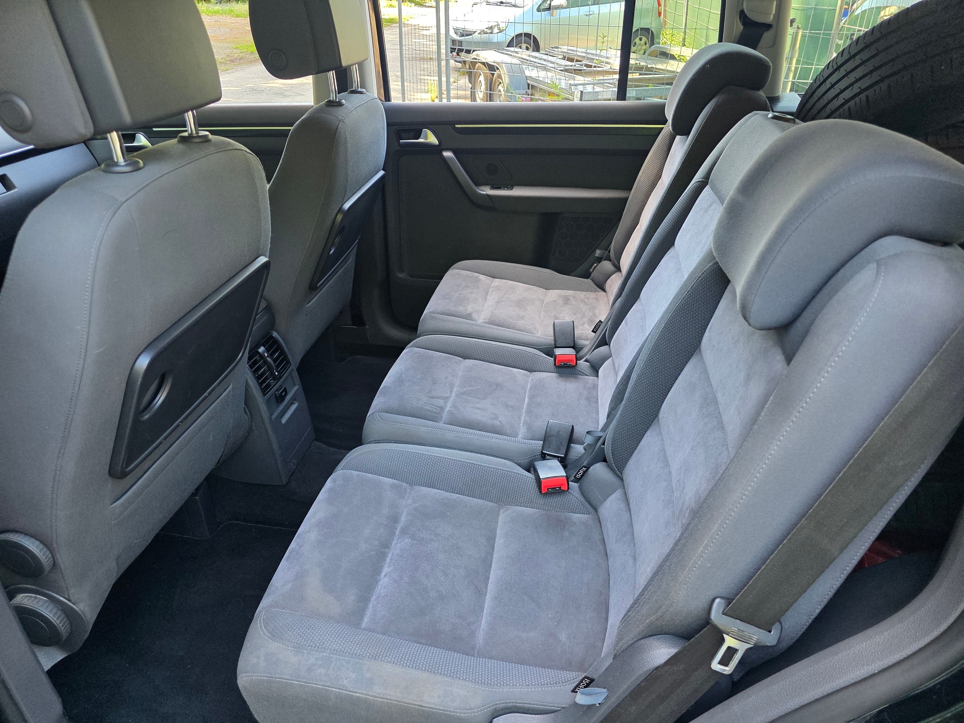 VW Touran 1.4 TSI Highline. 7 Plätze-image-13