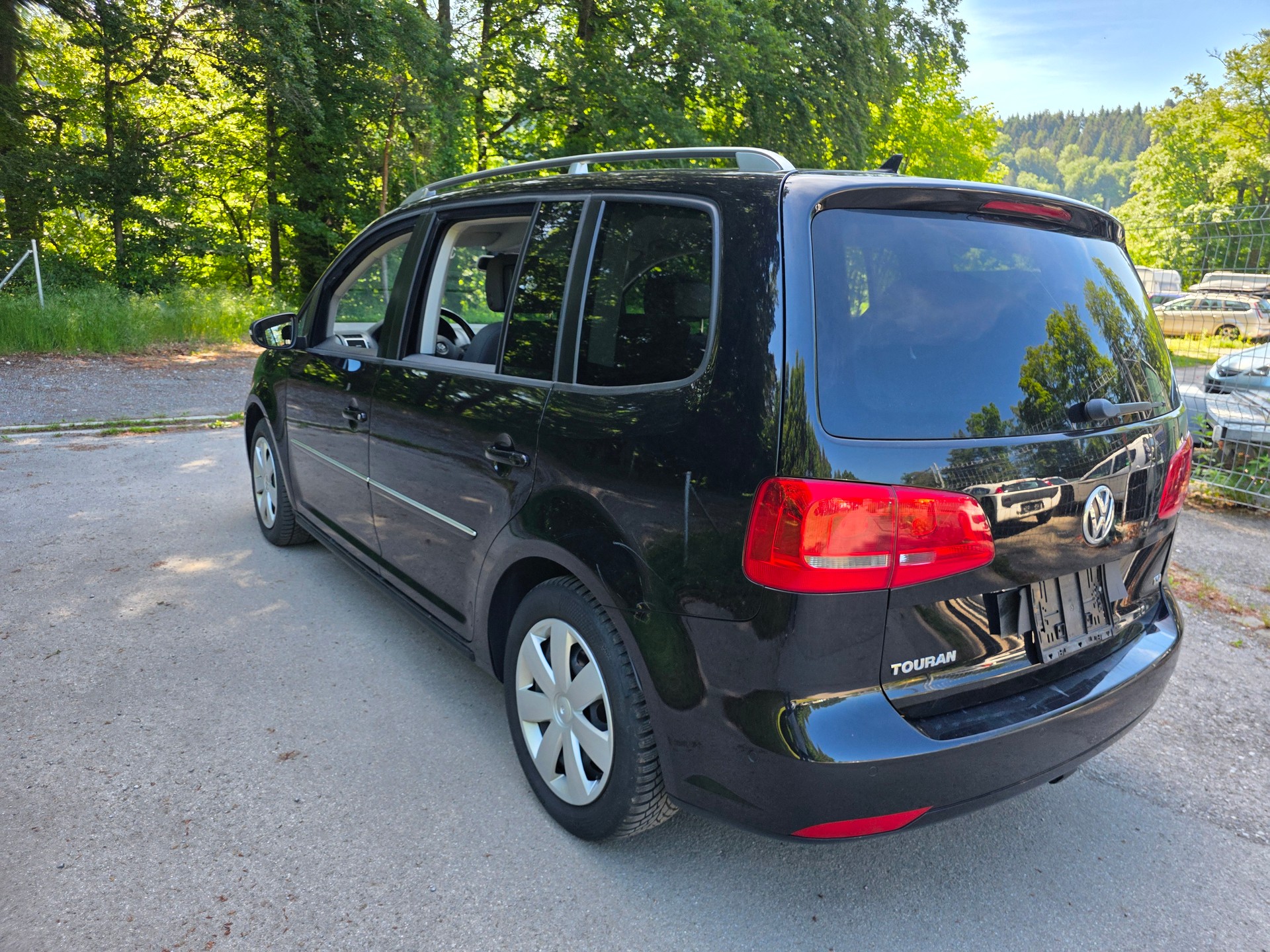 VW Touran 1.4 TSI Highline. 7 Plätze-image-5