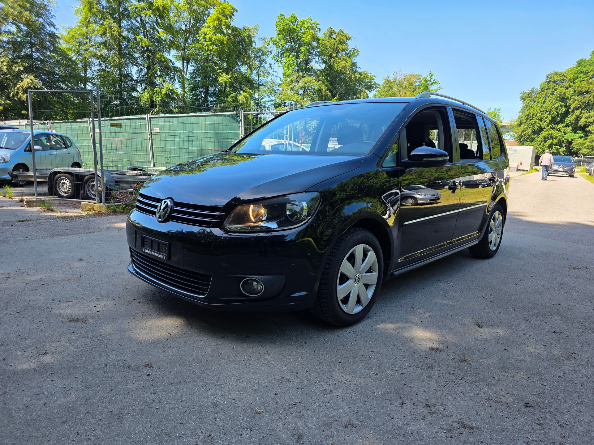 VW Touran 1.4 TSI Highline. 7 Plätze-image-2