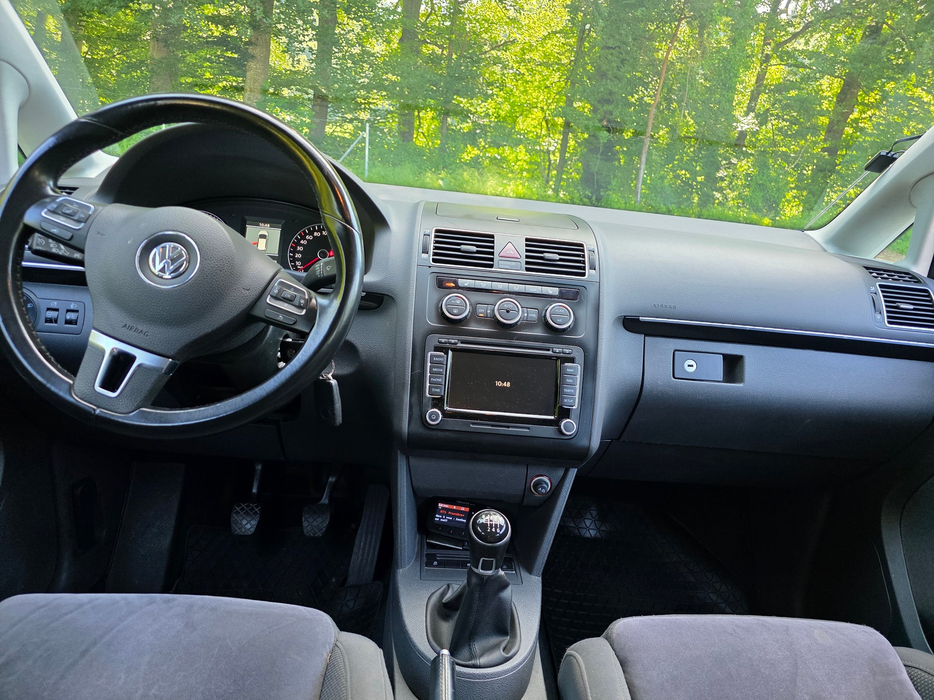 VW Touran 1.4 TSI Highline. 7 Plätze-image-8