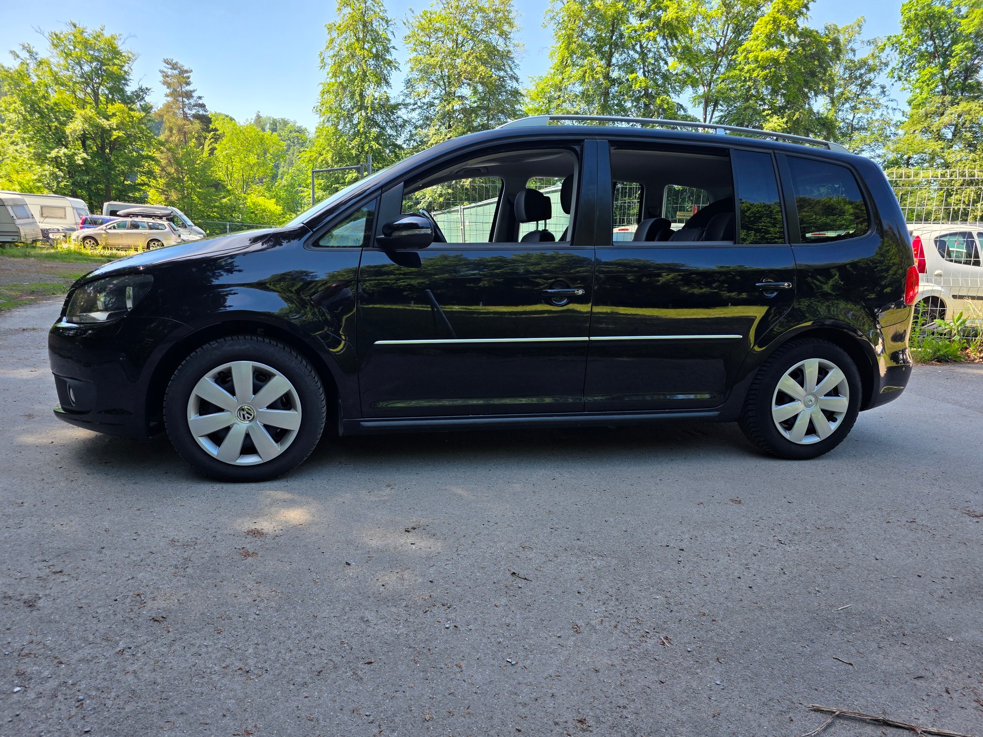 VW Touran 1.4 TSI Highline. 7 Plätze-image-3