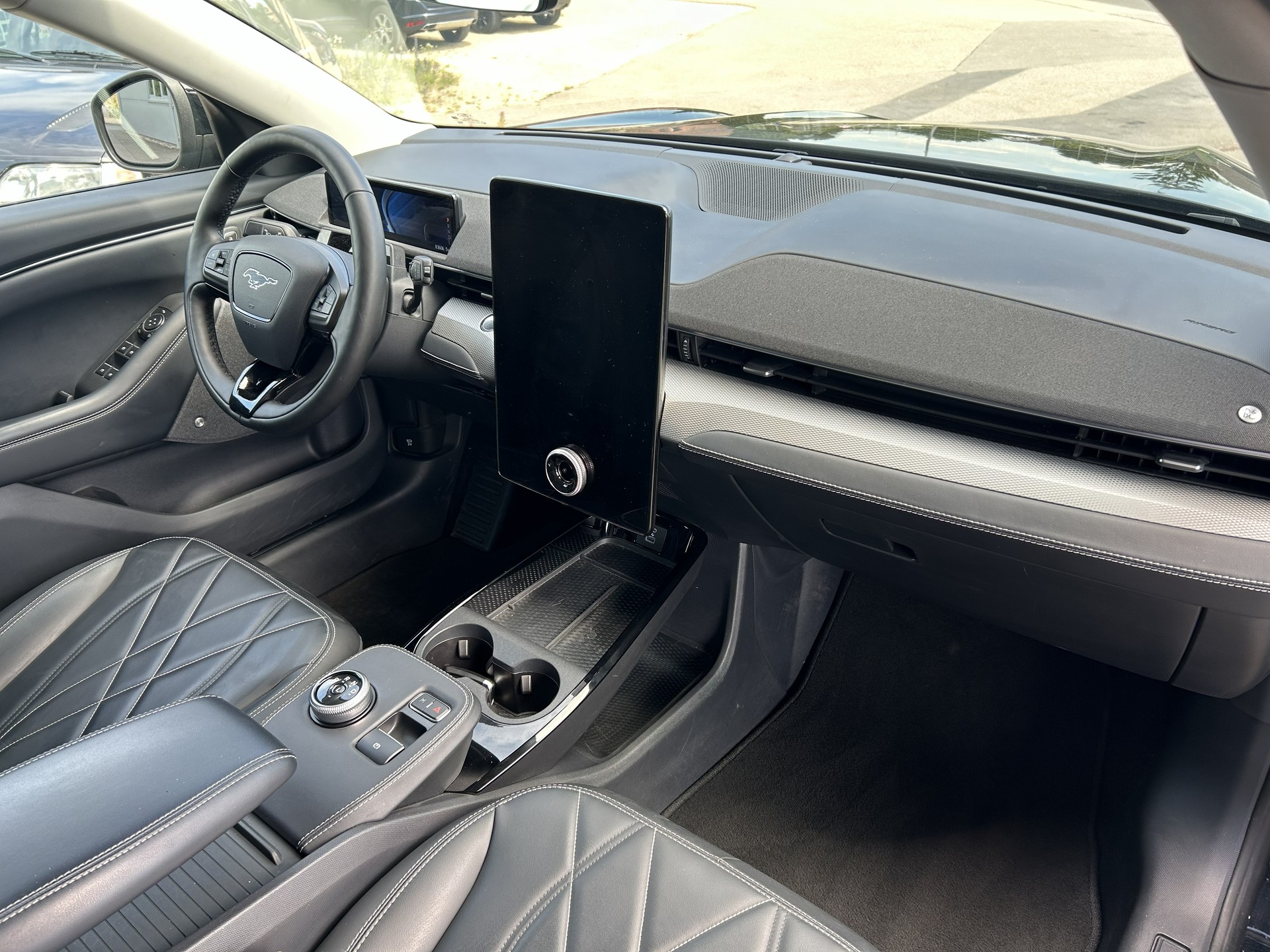 FORD Mustang MACH-E RWD 72.6 kWh-image-4