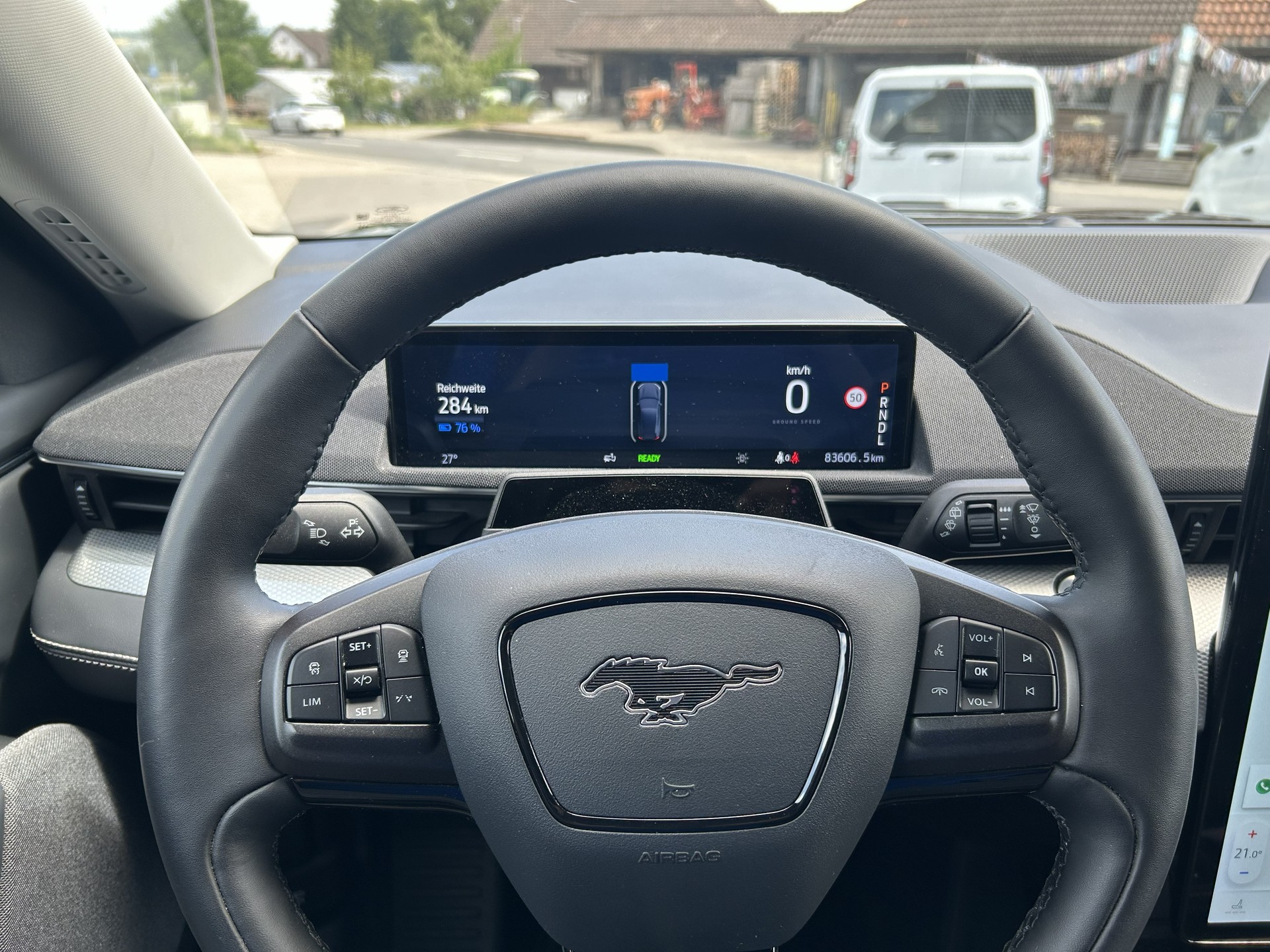 FORD Mustang MACH-E RWD 72.6 kWh-image-7