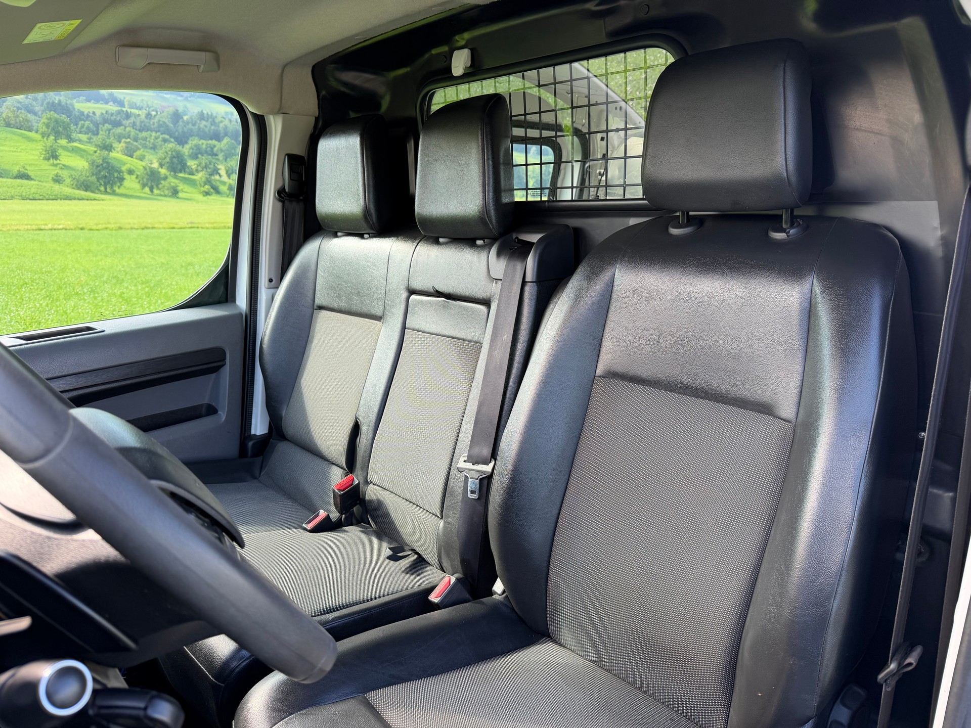 PEUGEOT Expert 2.0 BlueHDi 120 S&S Premium Long EAT8-image-9