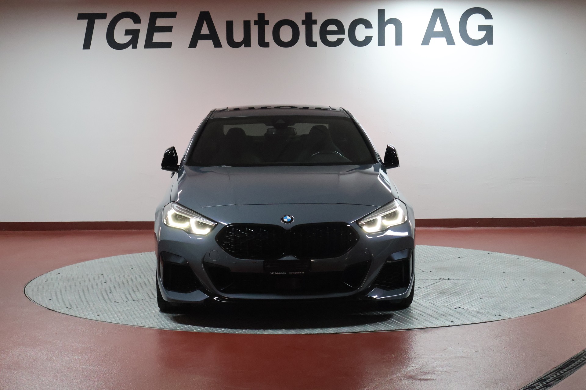 BMW M235i Gran Coupé xDrive Pure M Sport Steptronic-showroom-element-1