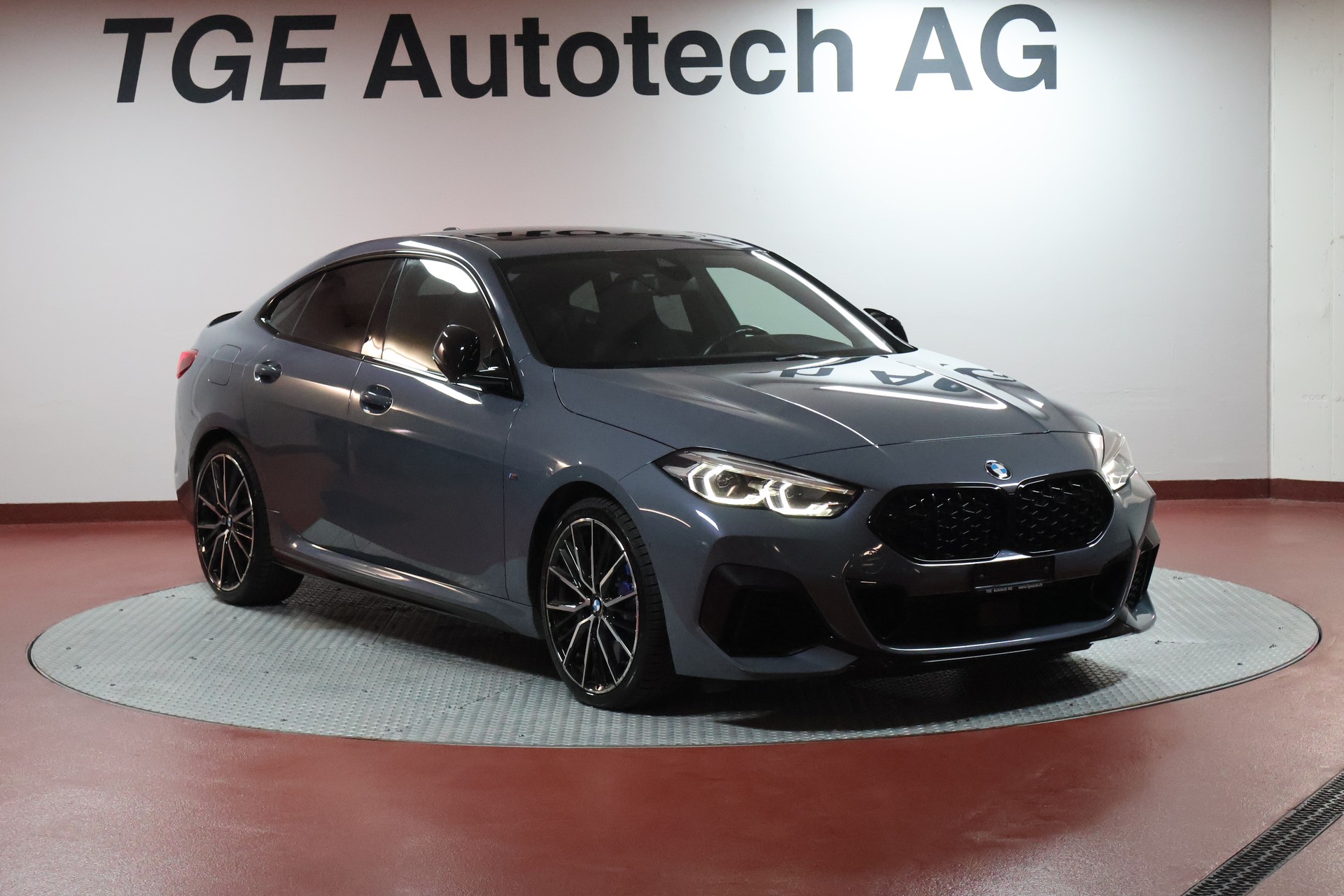 BMW M235i Gran Coupé xDrive Pure M Sport Steptronic-showroom-element-2