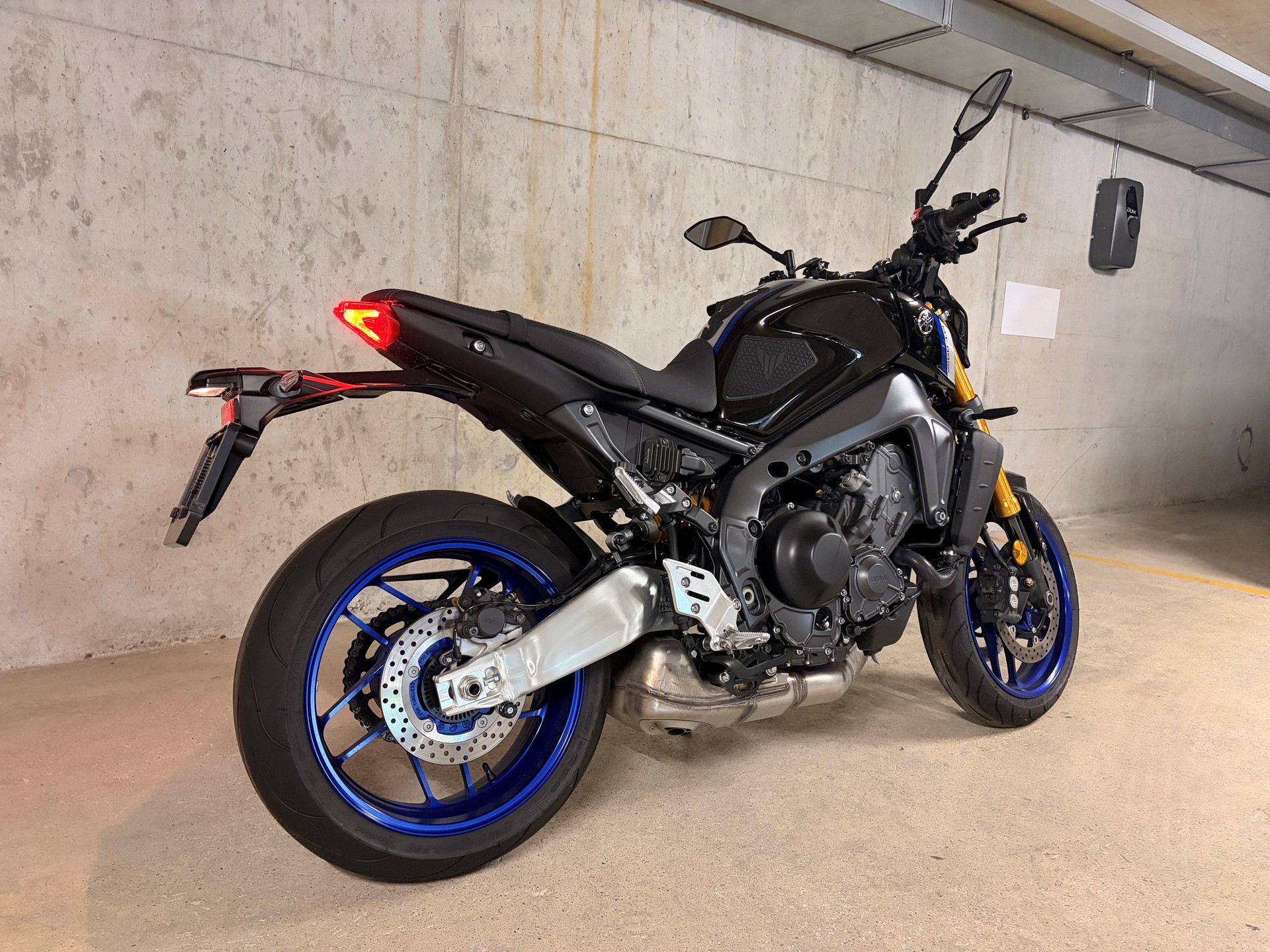 YAMAHA MT-09 SP-image-2