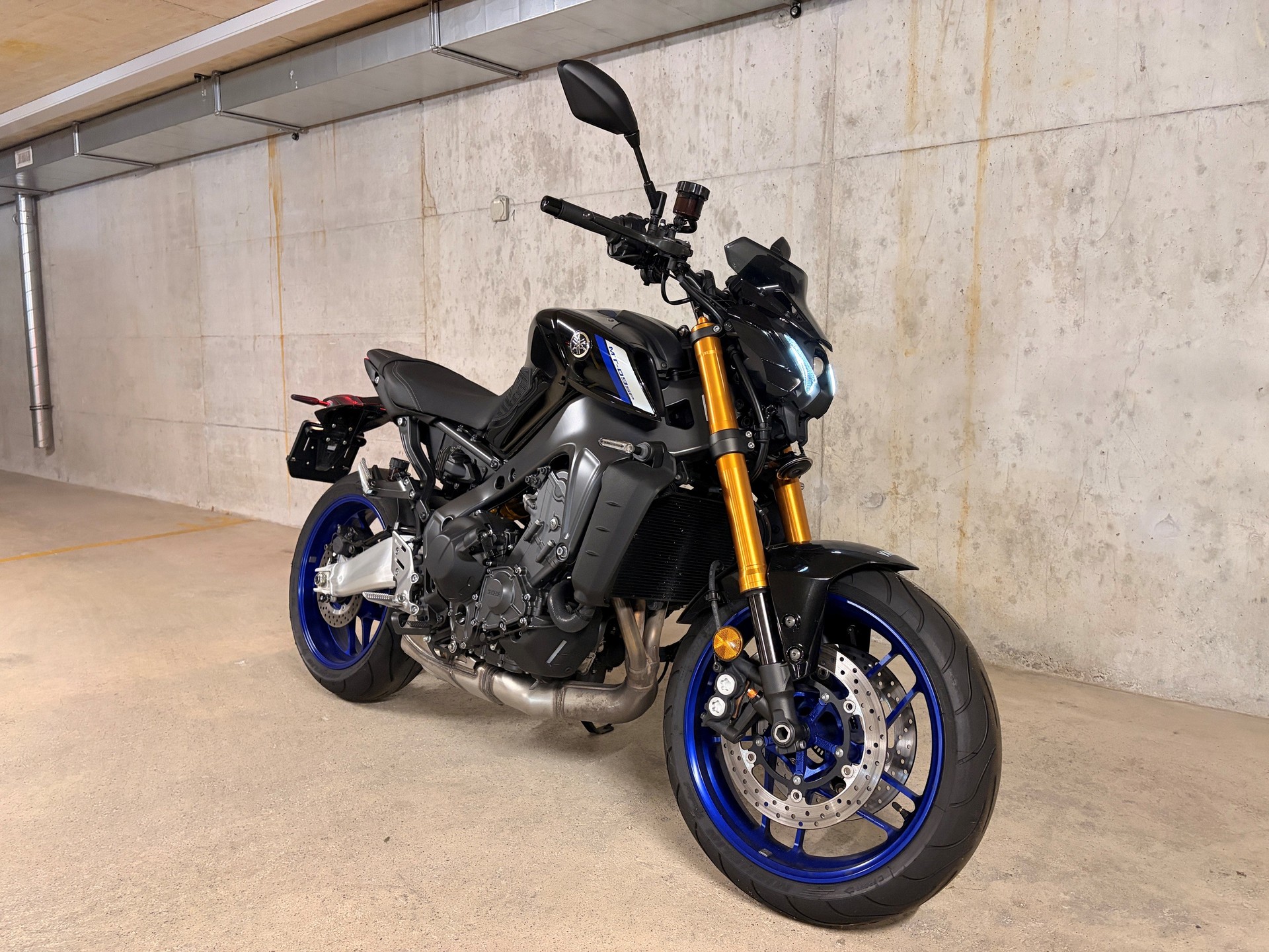 YAMAHA MT-09 SP-image-1