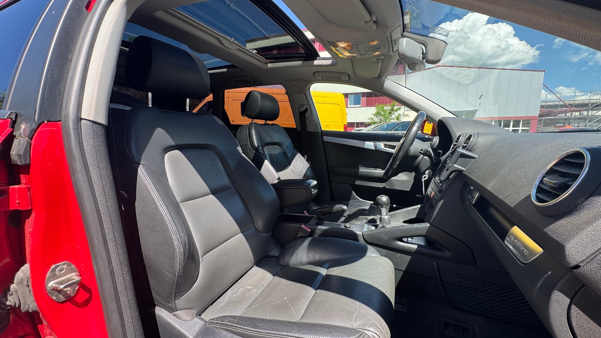 AUDI A3 Sportback 2.0 TDI Attraction quattro-image-10
